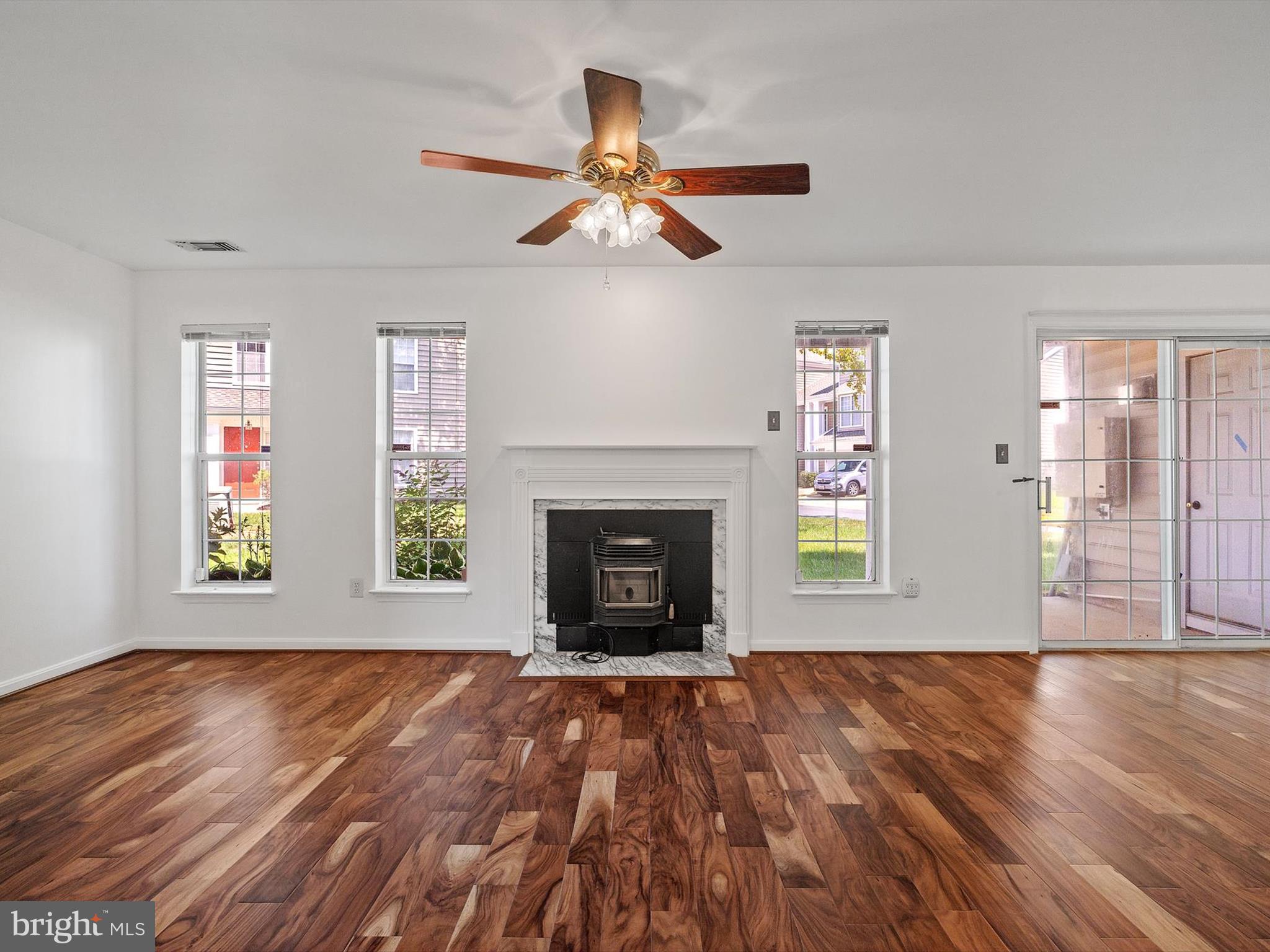 KINGS COUNCIL CONDO - Residential