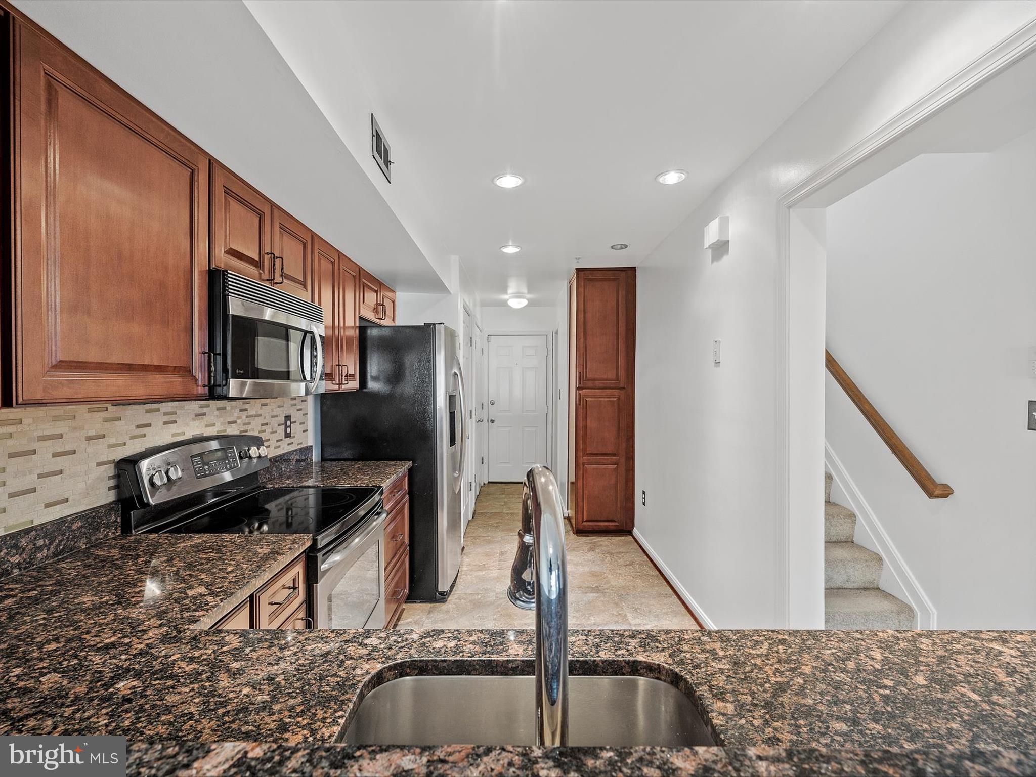 KINGS COUNCIL CONDO - Residential