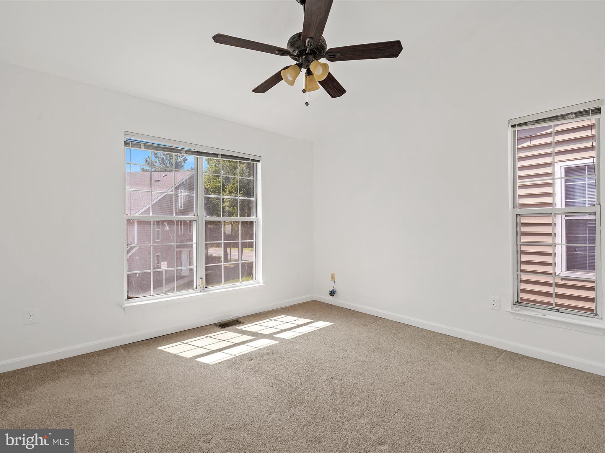 KINGS COUNCIL CONDO - Residential