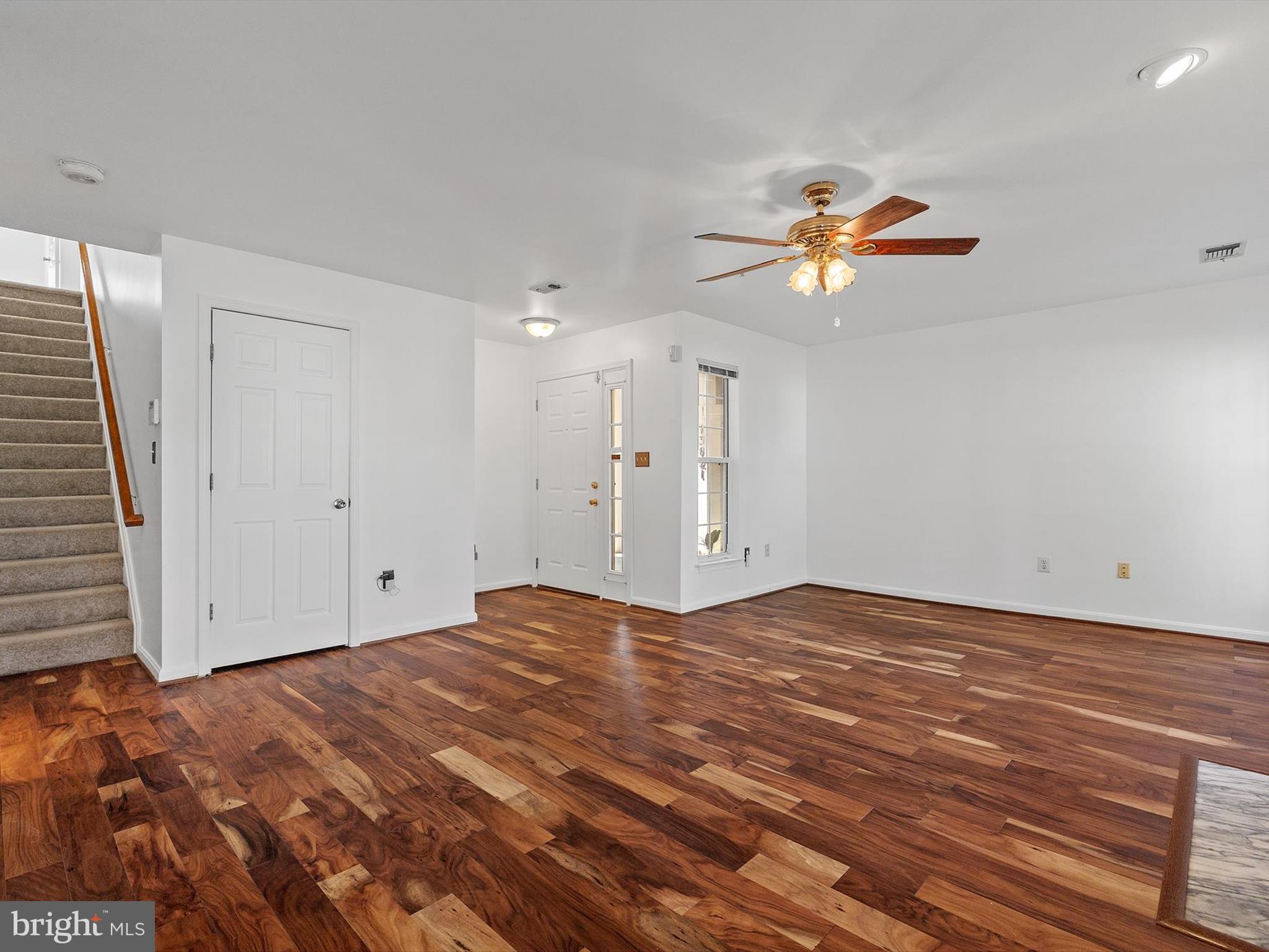 KINGS COUNCIL CONDO - Residential