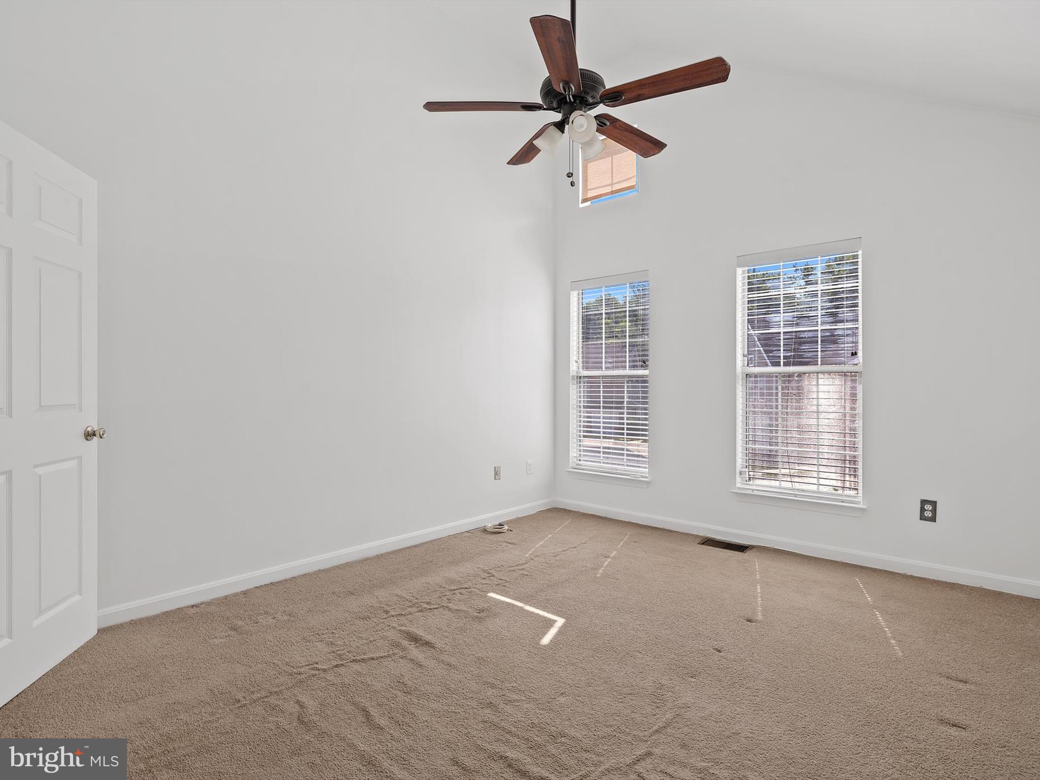 KINGS COUNCIL CONDO - Residential