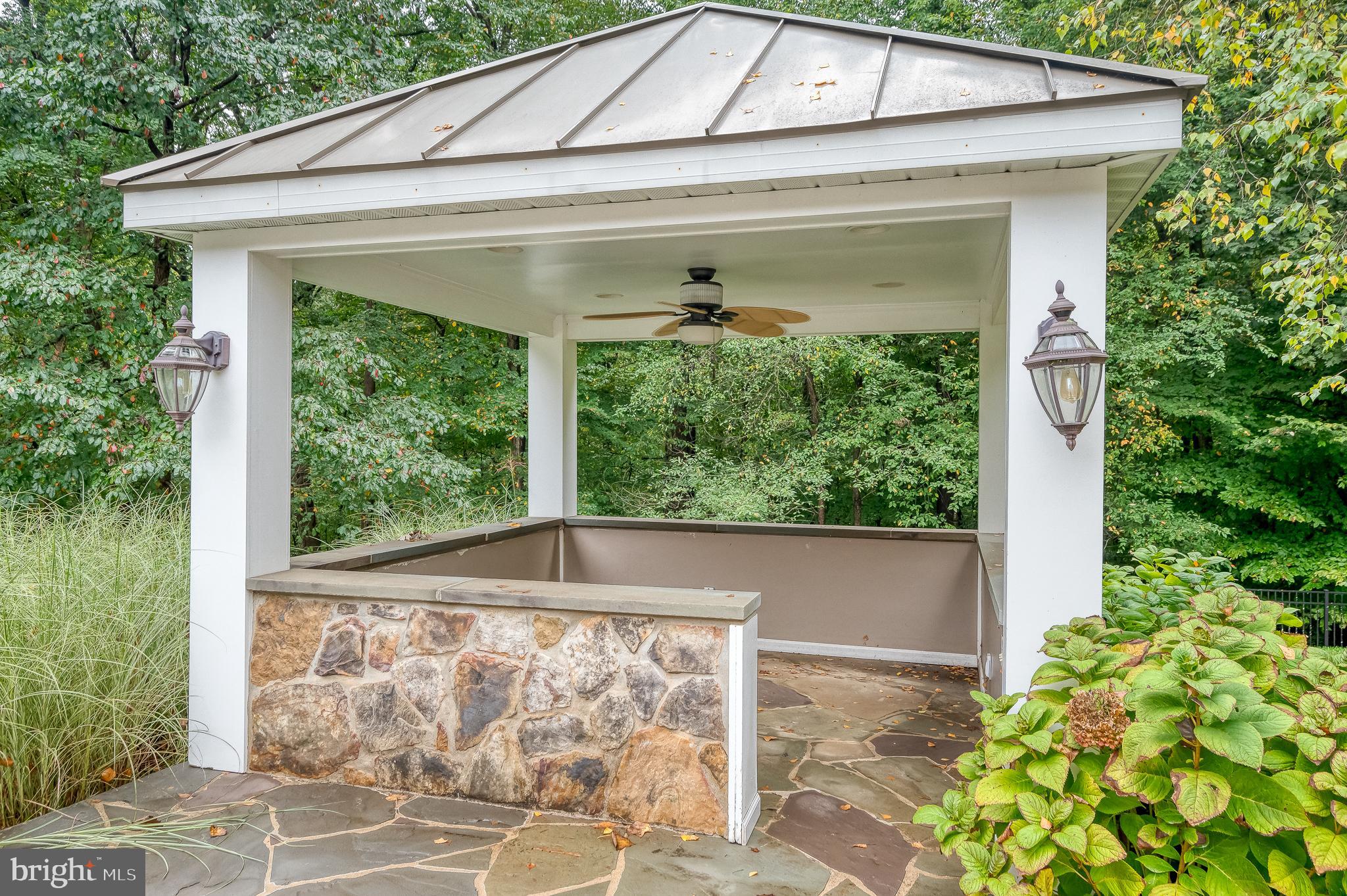 CLOVERLAND FARMS - Residential