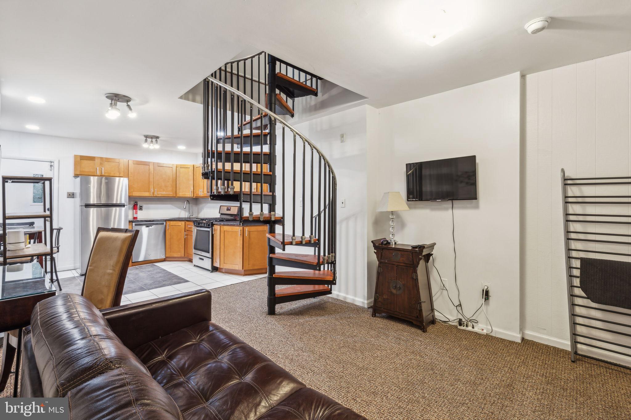 TEMPLE UNIVERSITY - Residential Lease