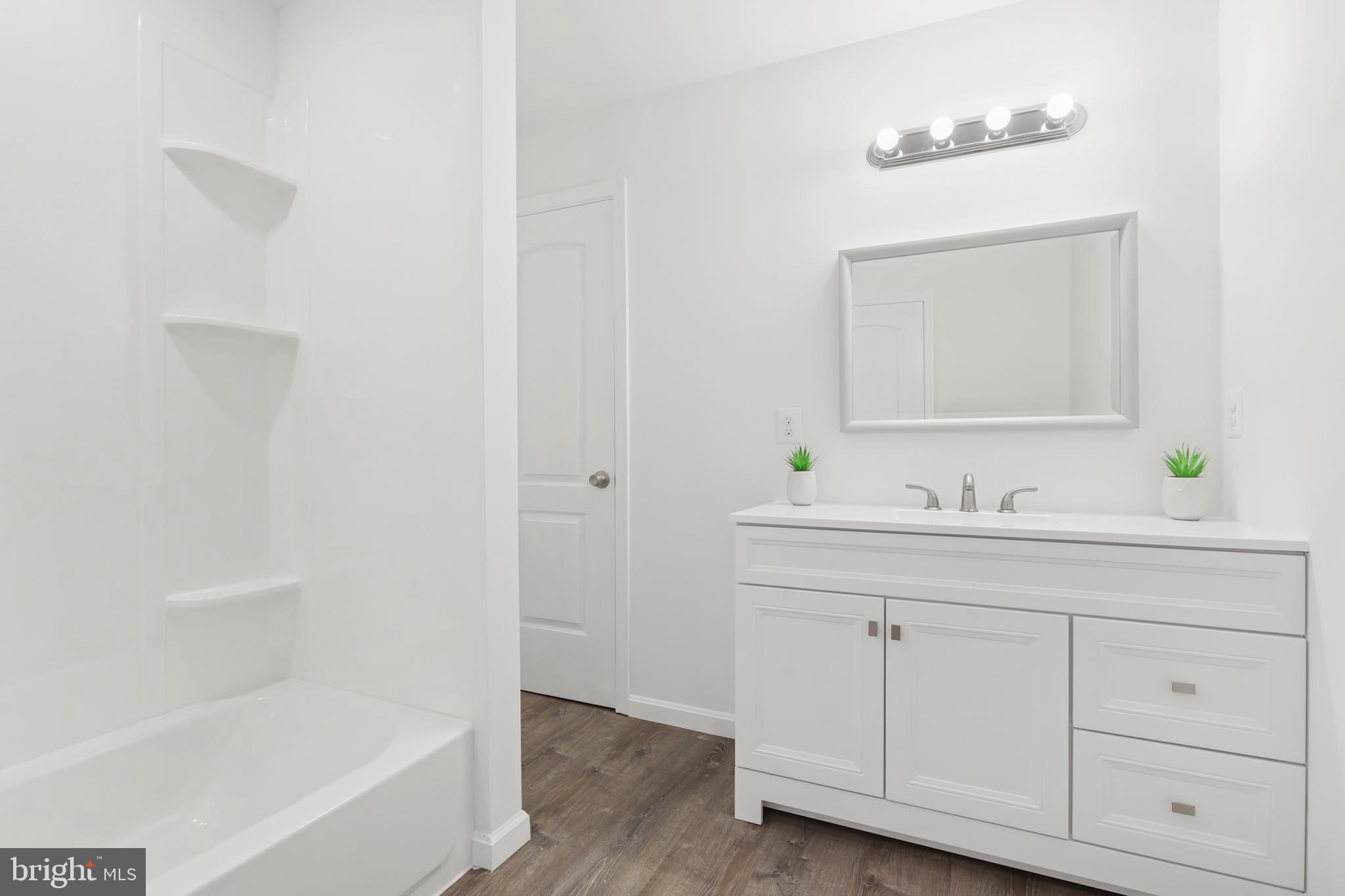 EDGEMERE/SPARROWS POINT - Residential