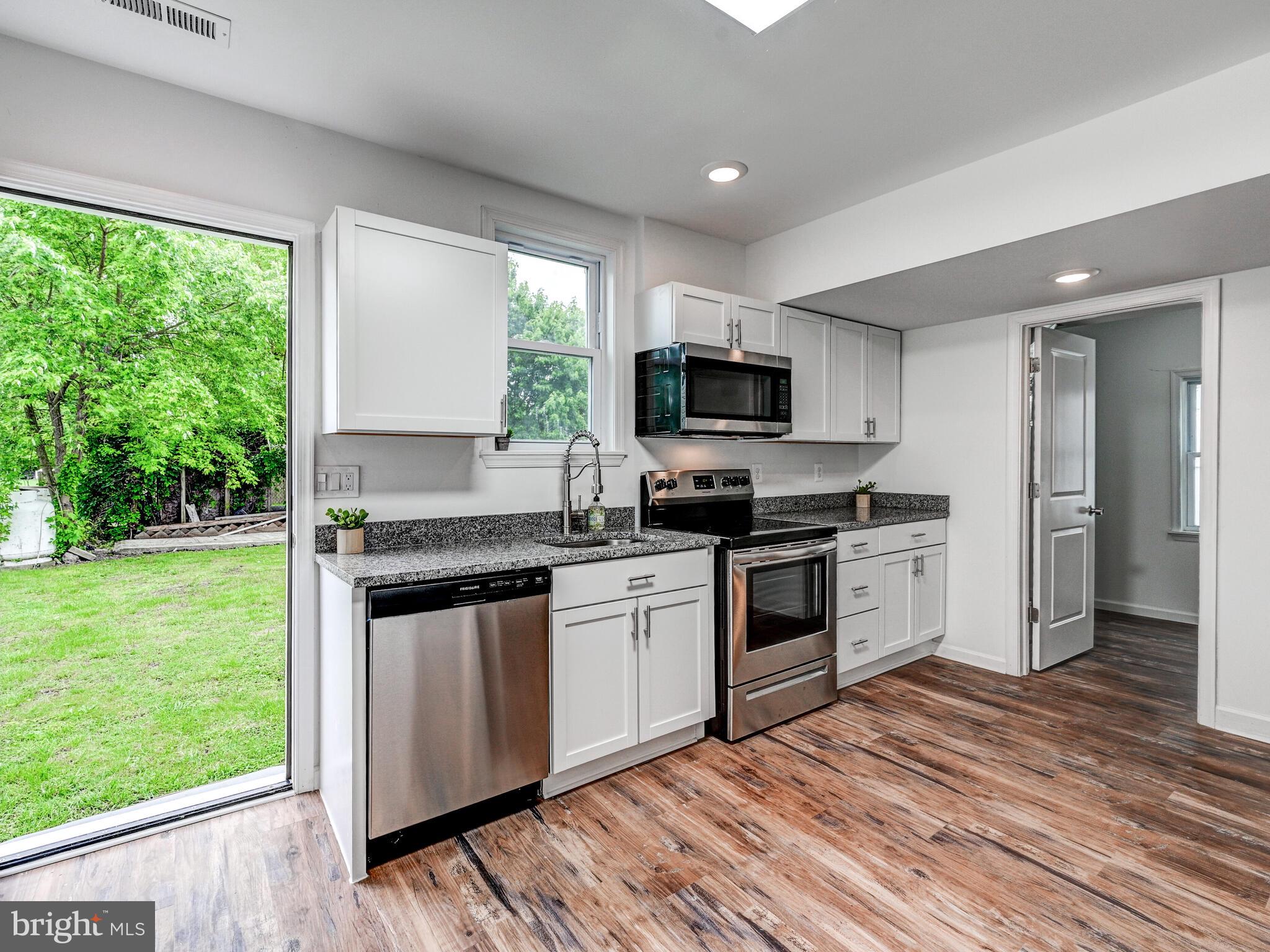 EDGEMERE/SPARROWS POINT - Residential