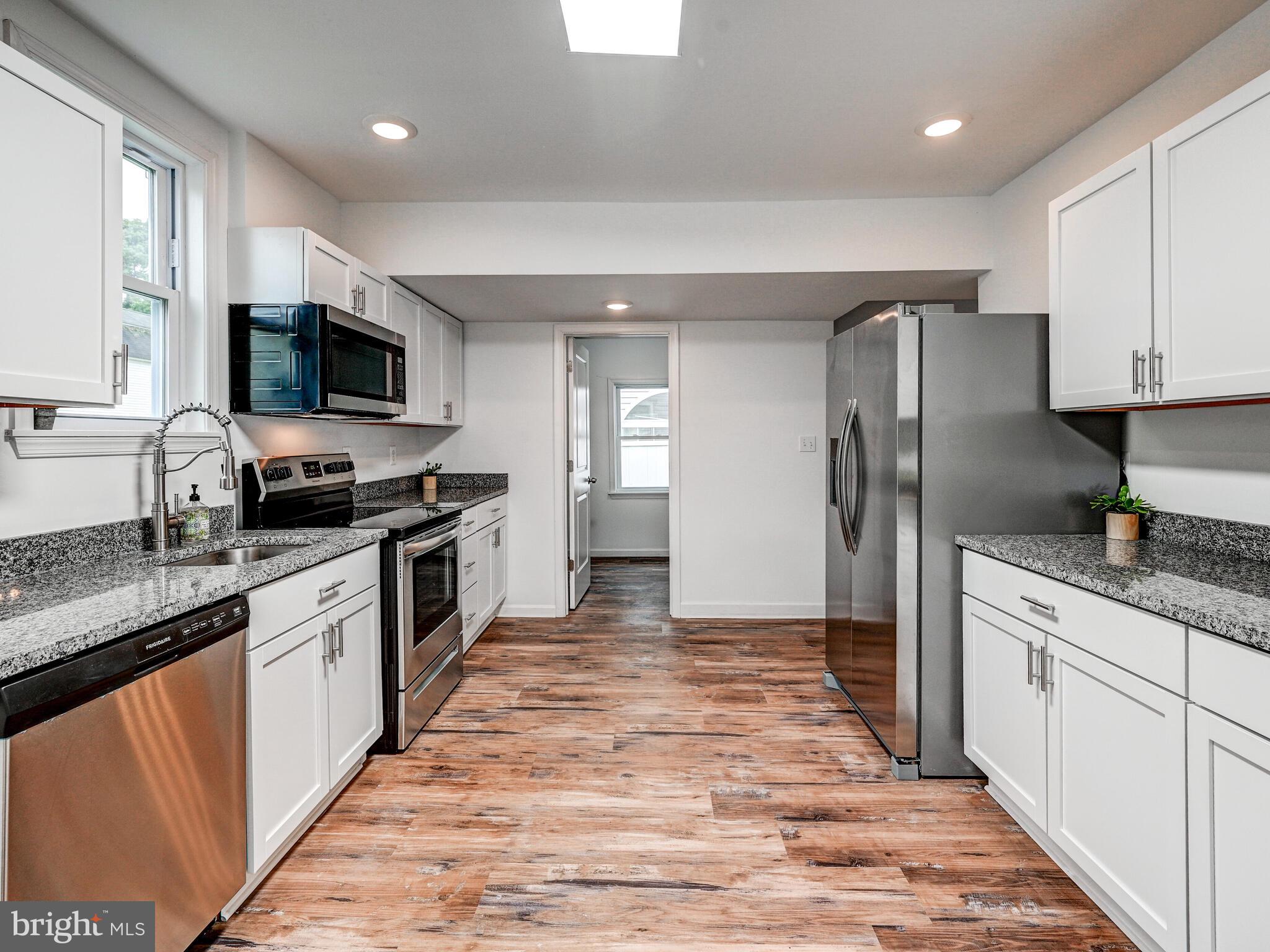 EDGEMERE/SPARROWS POINT - Residential