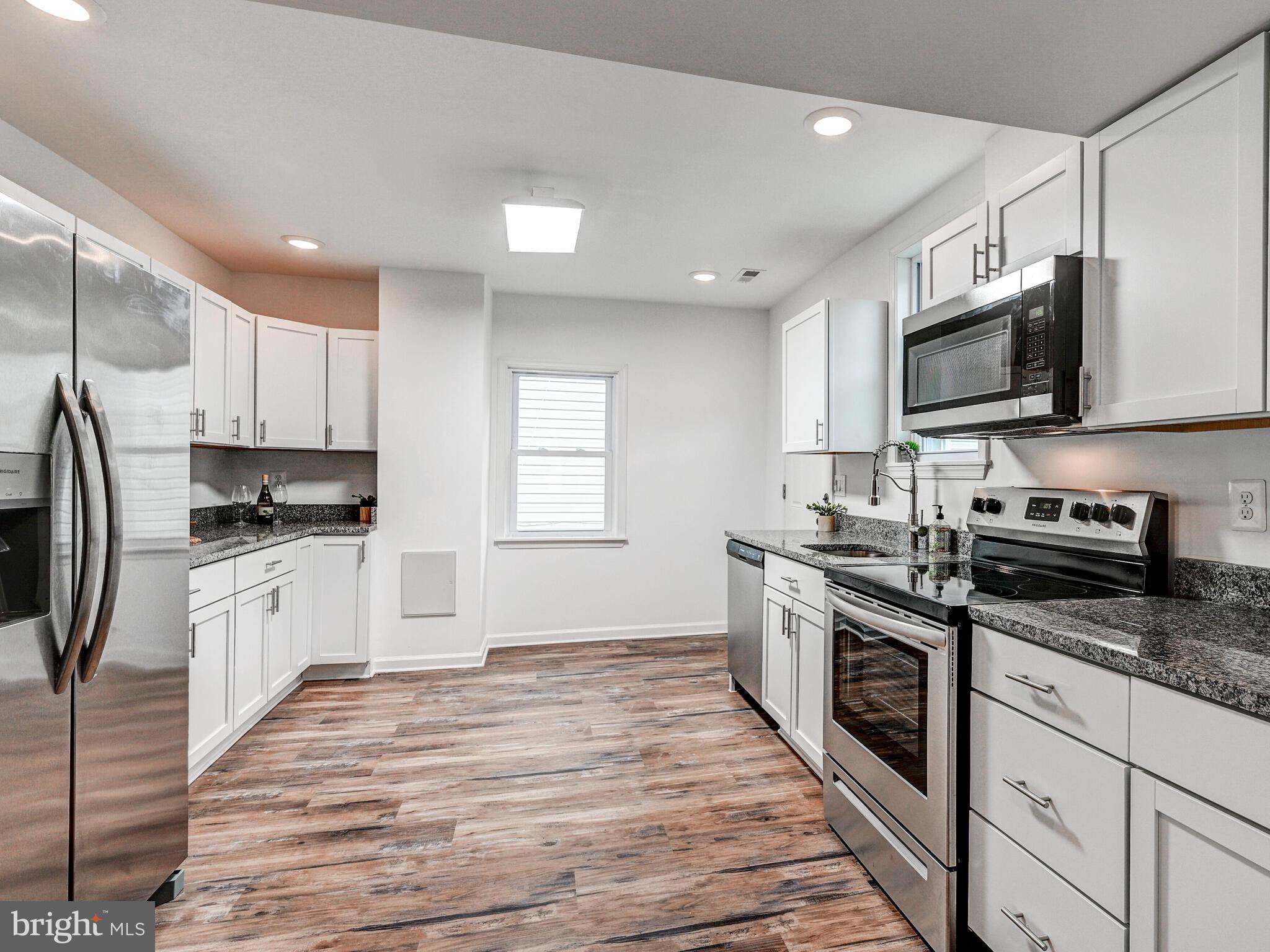 EDGEMERE/SPARROWS POINT - Residential