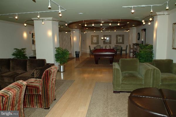 RENAISSANCE - Residential Lease