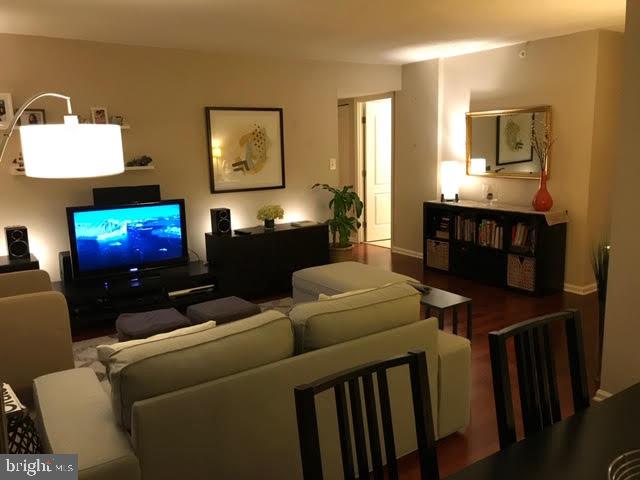 RENAISSANCE - Residential Lease