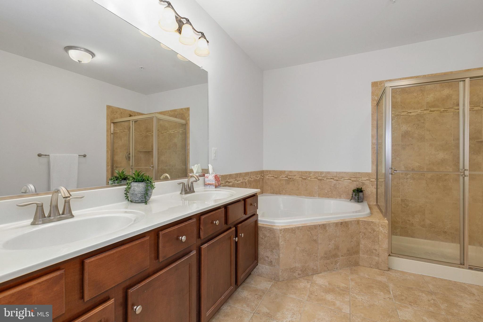 ARORA HILLS - Residential