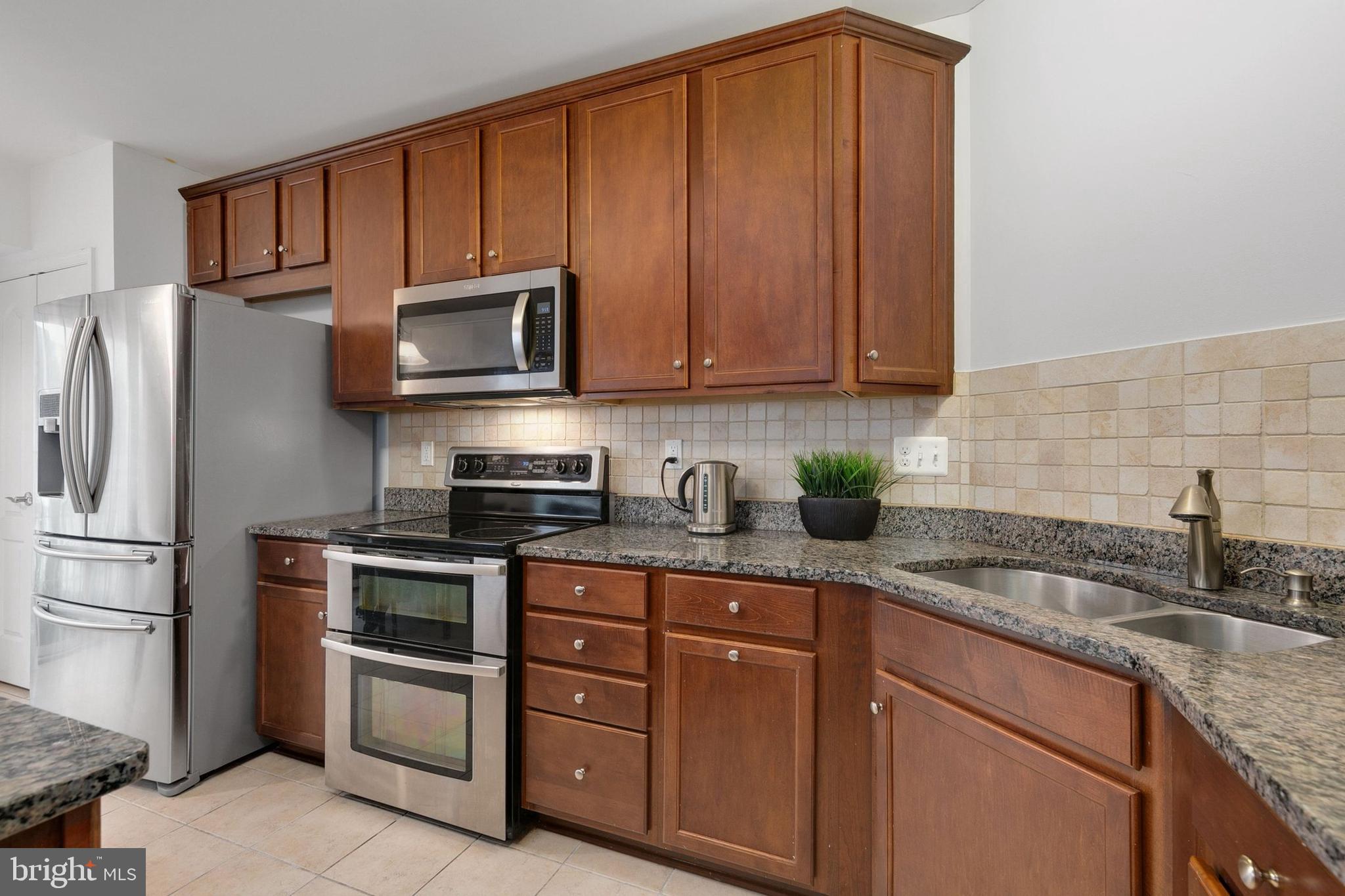 ARORA HILLS - Residential