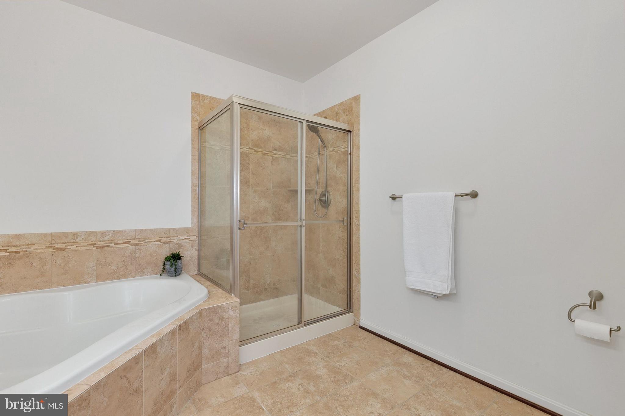 ARORA HILLS - Residential