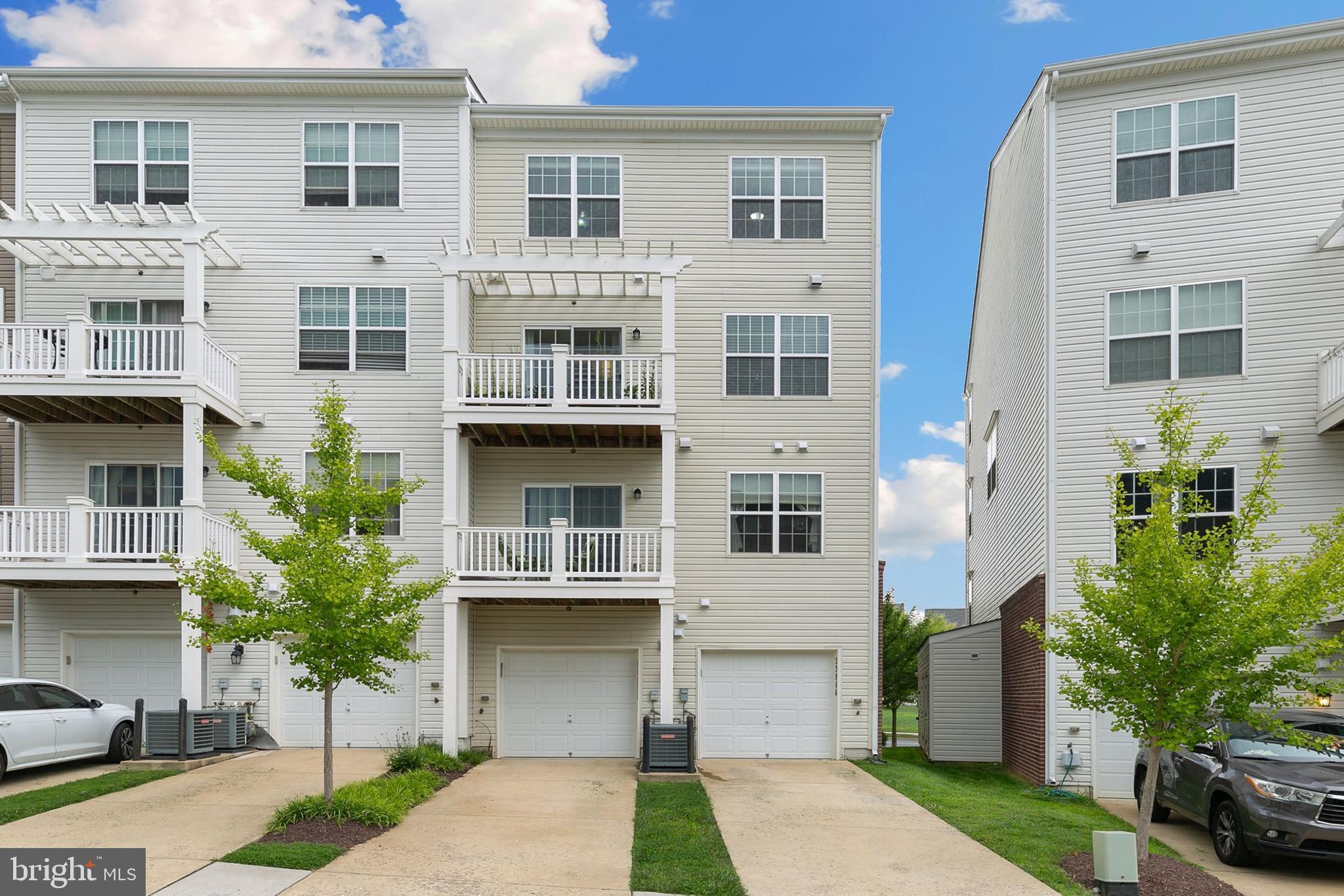 ARORA HILLS - Residential