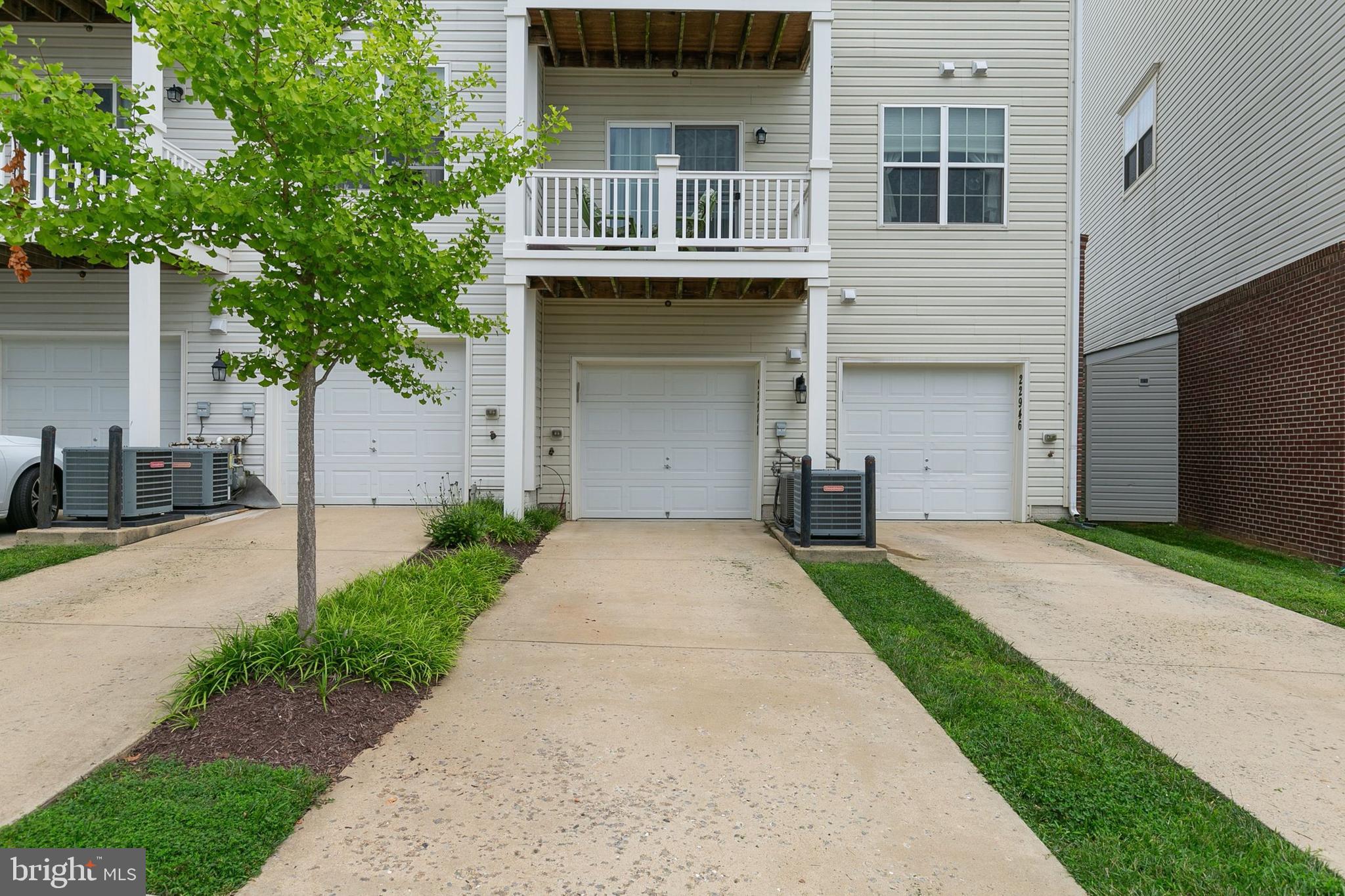 ARORA HILLS - Residential