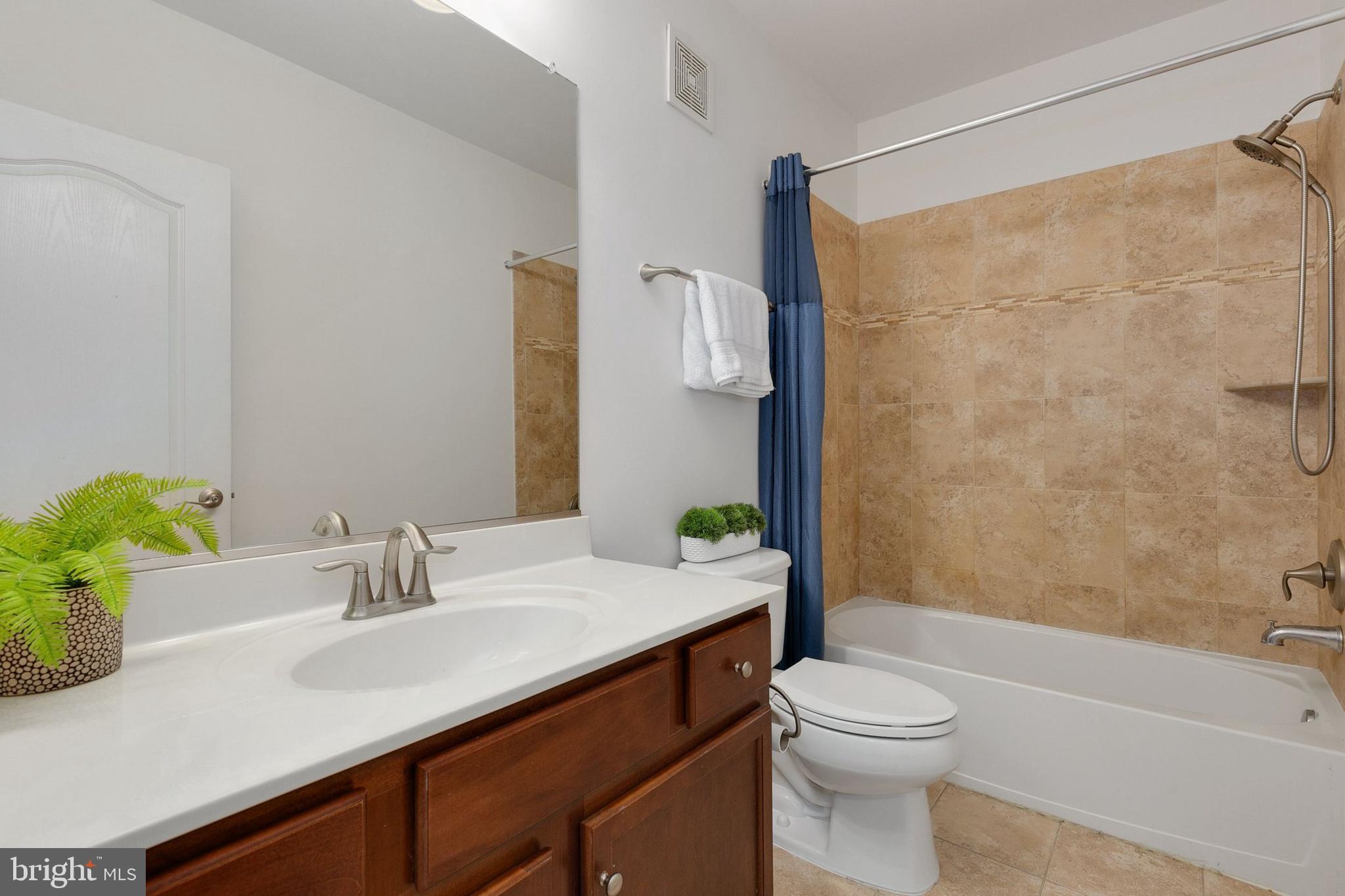 ARORA HILLS - Residential