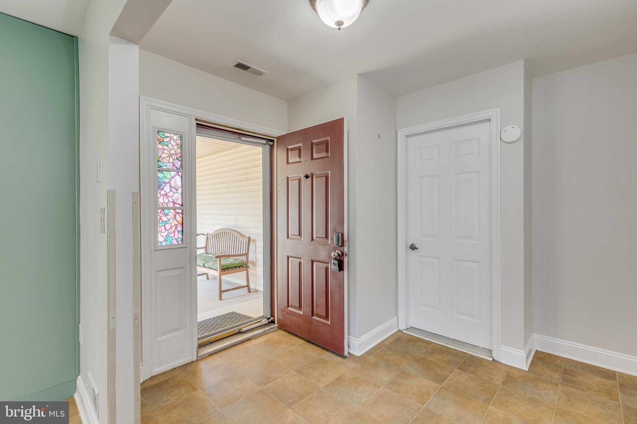 54 N HORSESHOE LANE