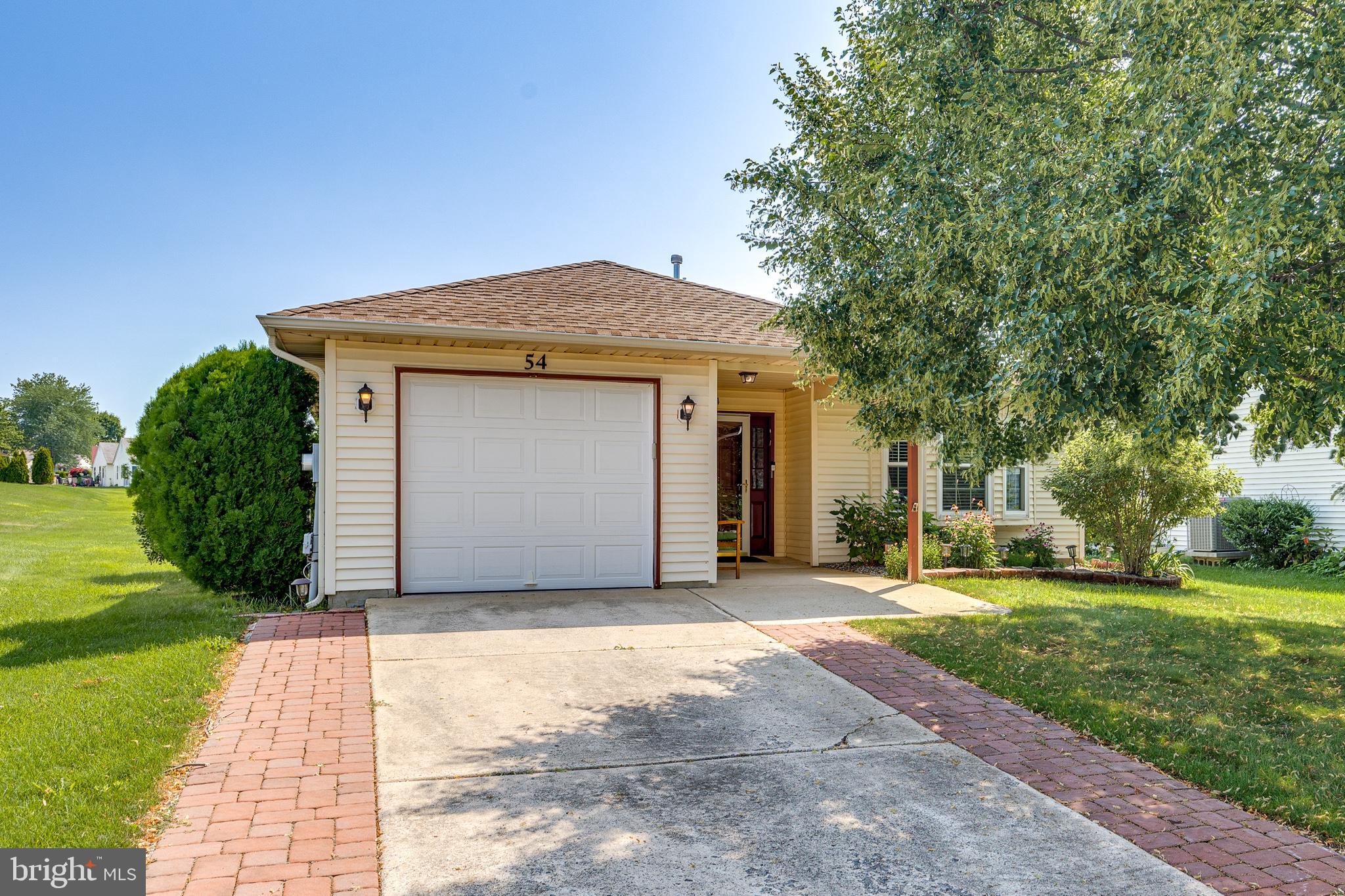 54 N HORSESHOE LANE