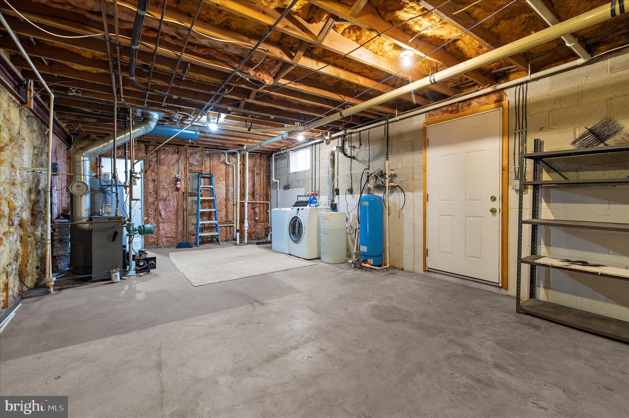 PARADISE BEACH - Residential Lease