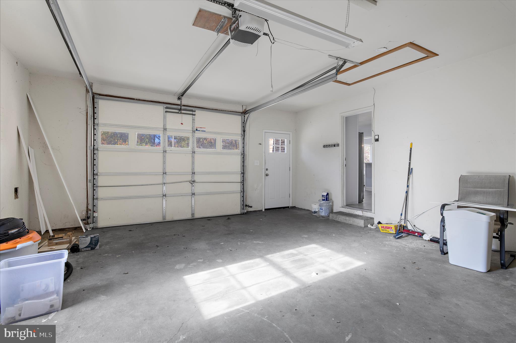 PARADISE BEACH - Residential Lease