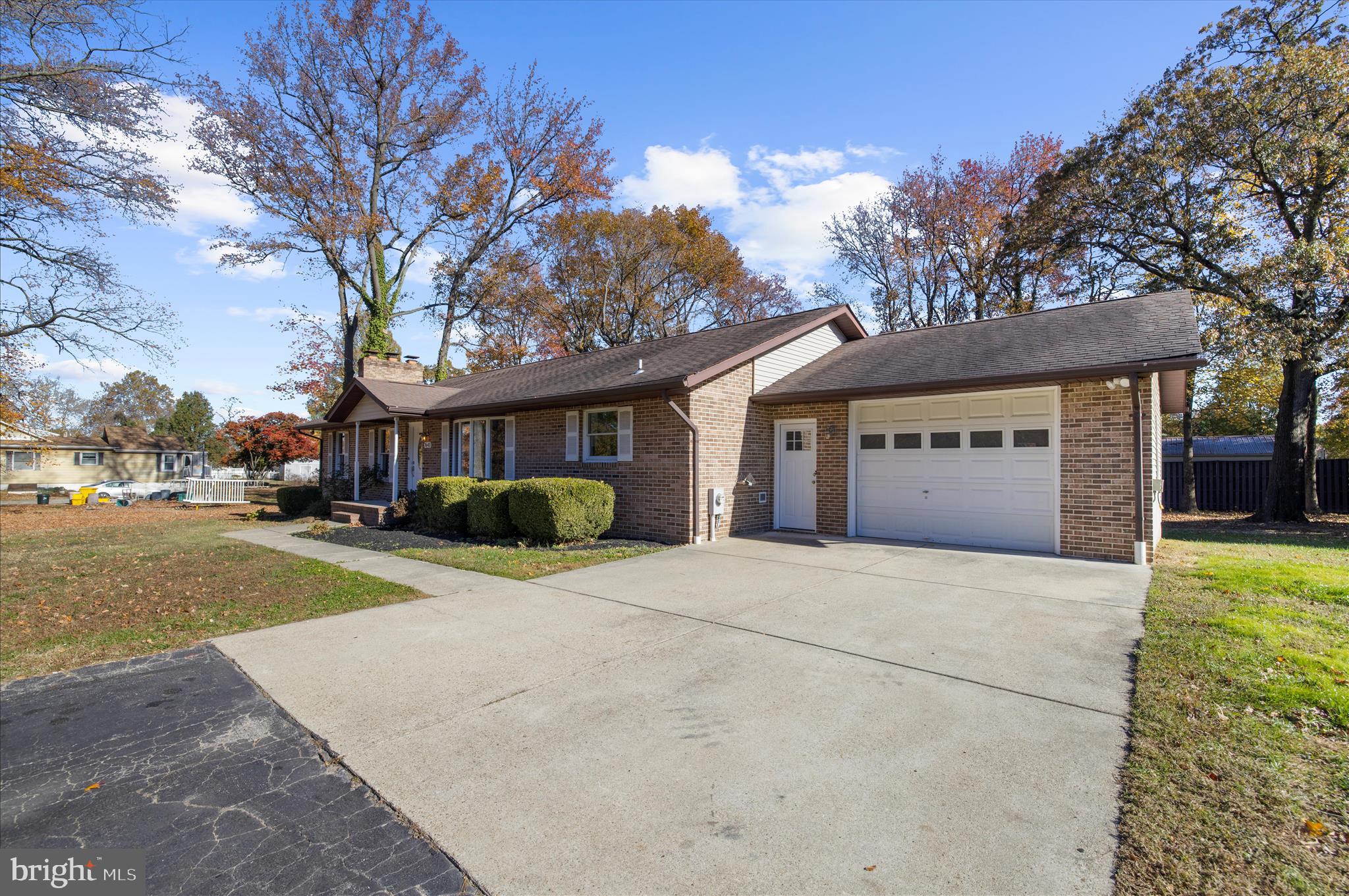 PARADISE BEACH - Residential Lease