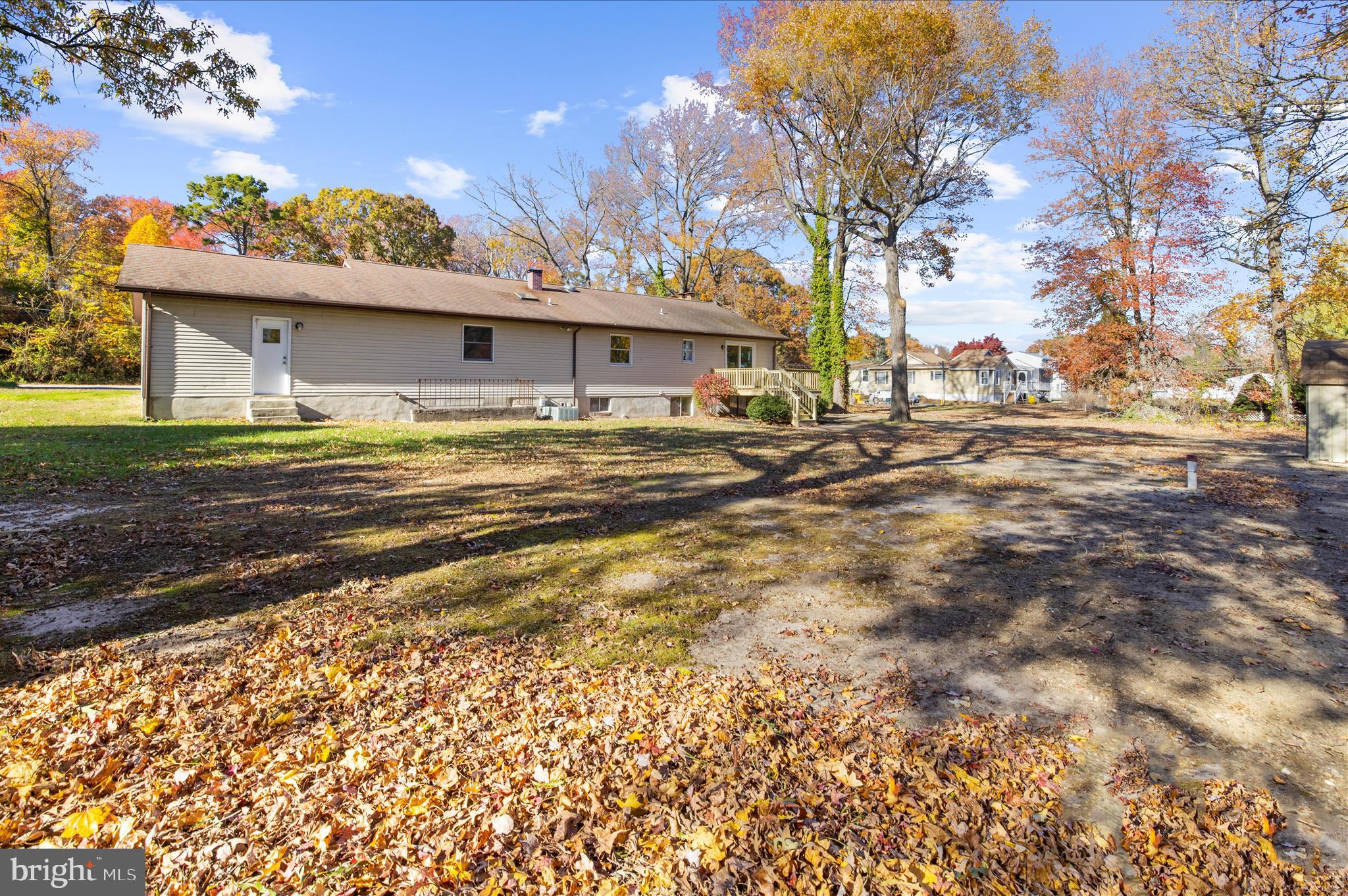 PARADISE BEACH - Residential Lease