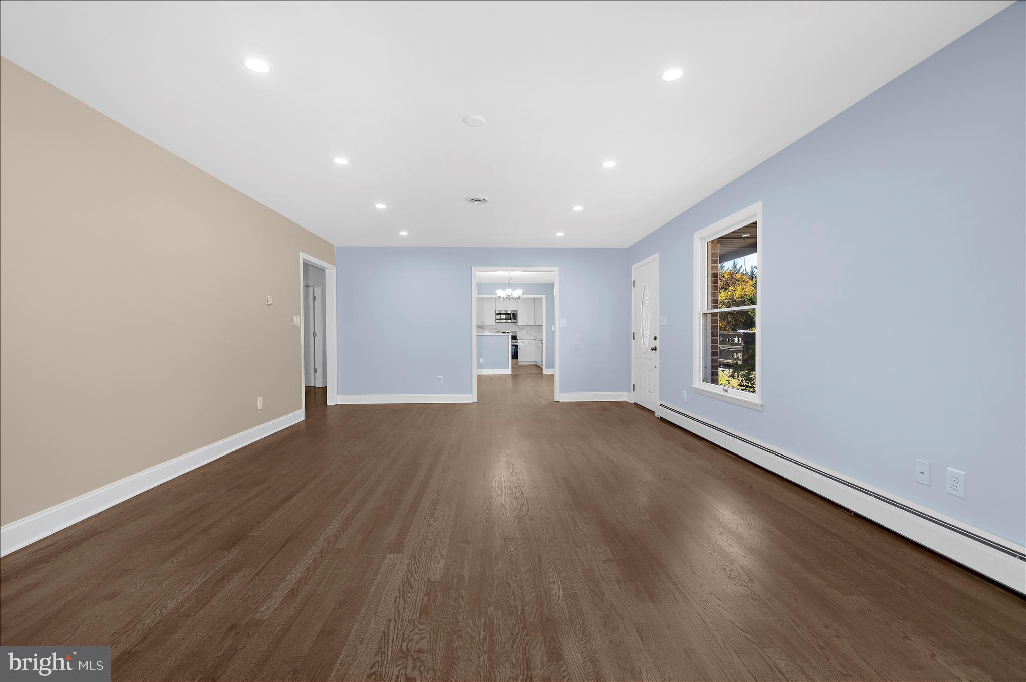 PARADISE BEACH - Residential Lease