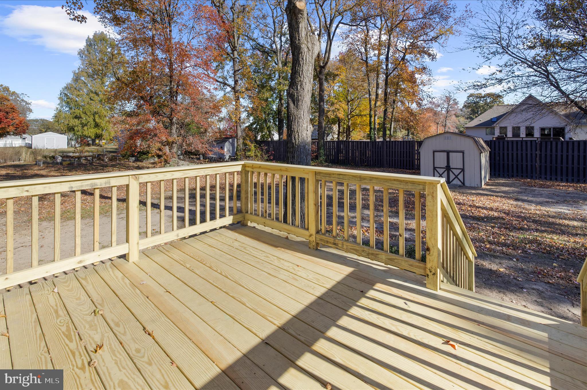 PARADISE BEACH - Residential Lease