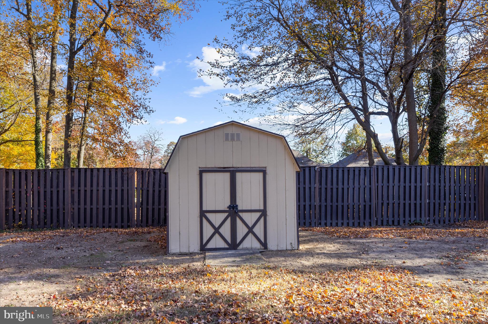 PARADISE BEACH - Residential Lease