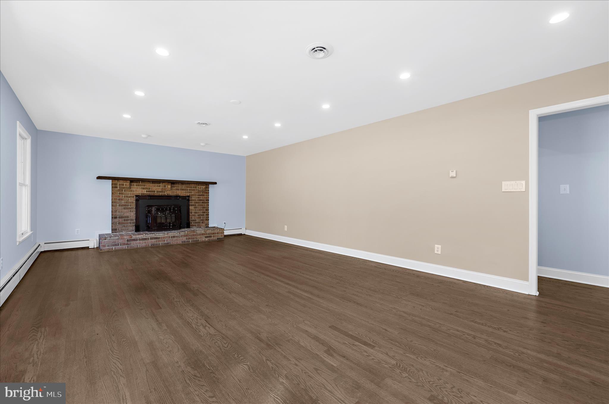 PARADISE BEACH - Residential Lease