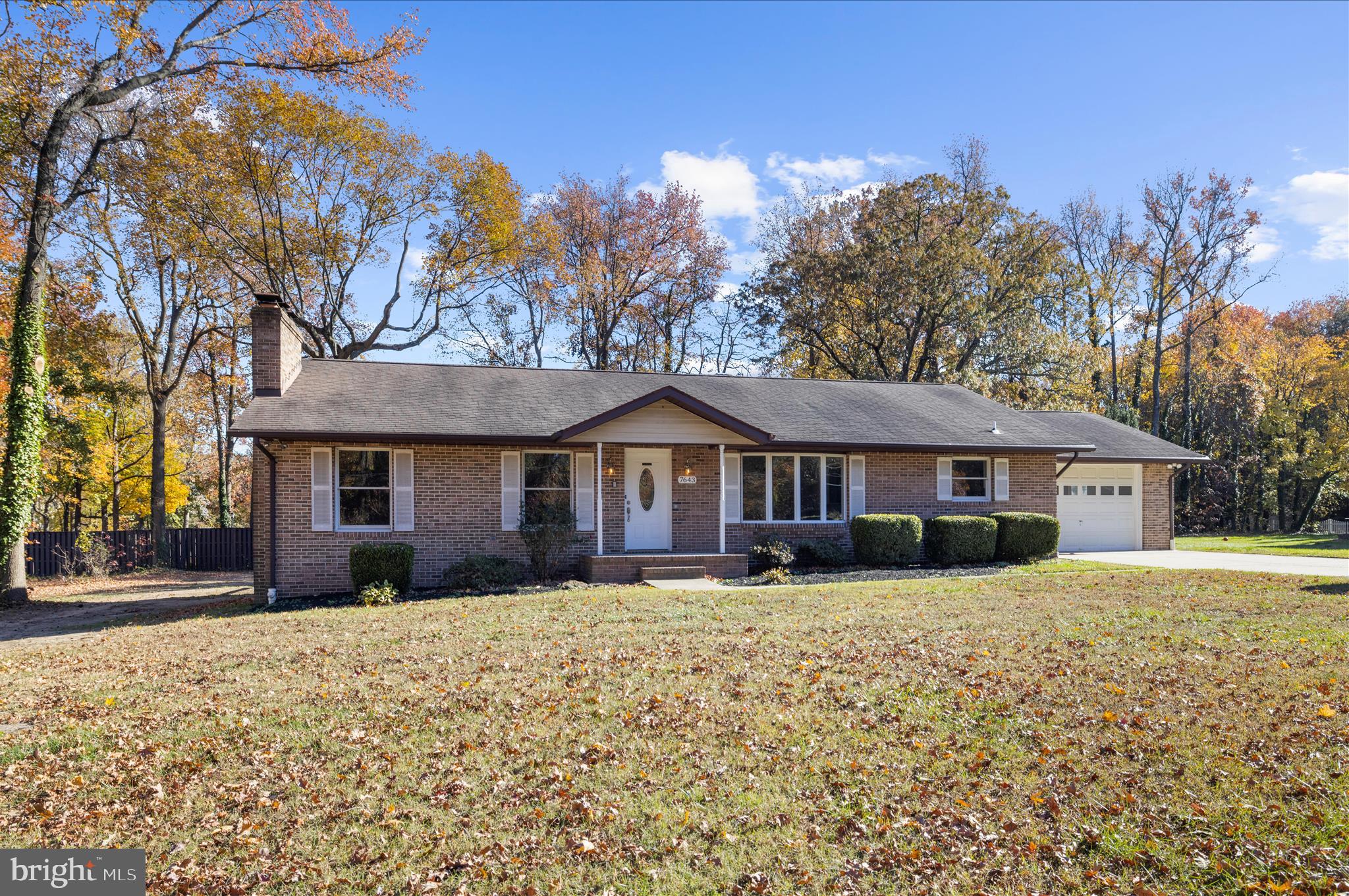 PARADISE BEACH - Residential Lease