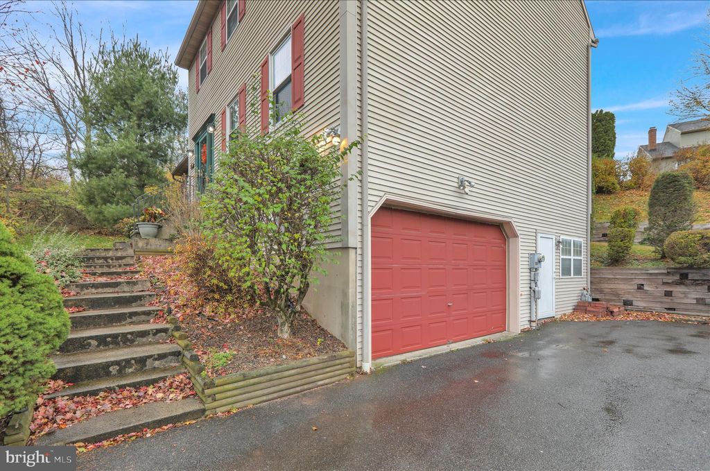 Photo of 1189 Cedar Top Road, READING, PA 19607 (MLS # PABK2065386)