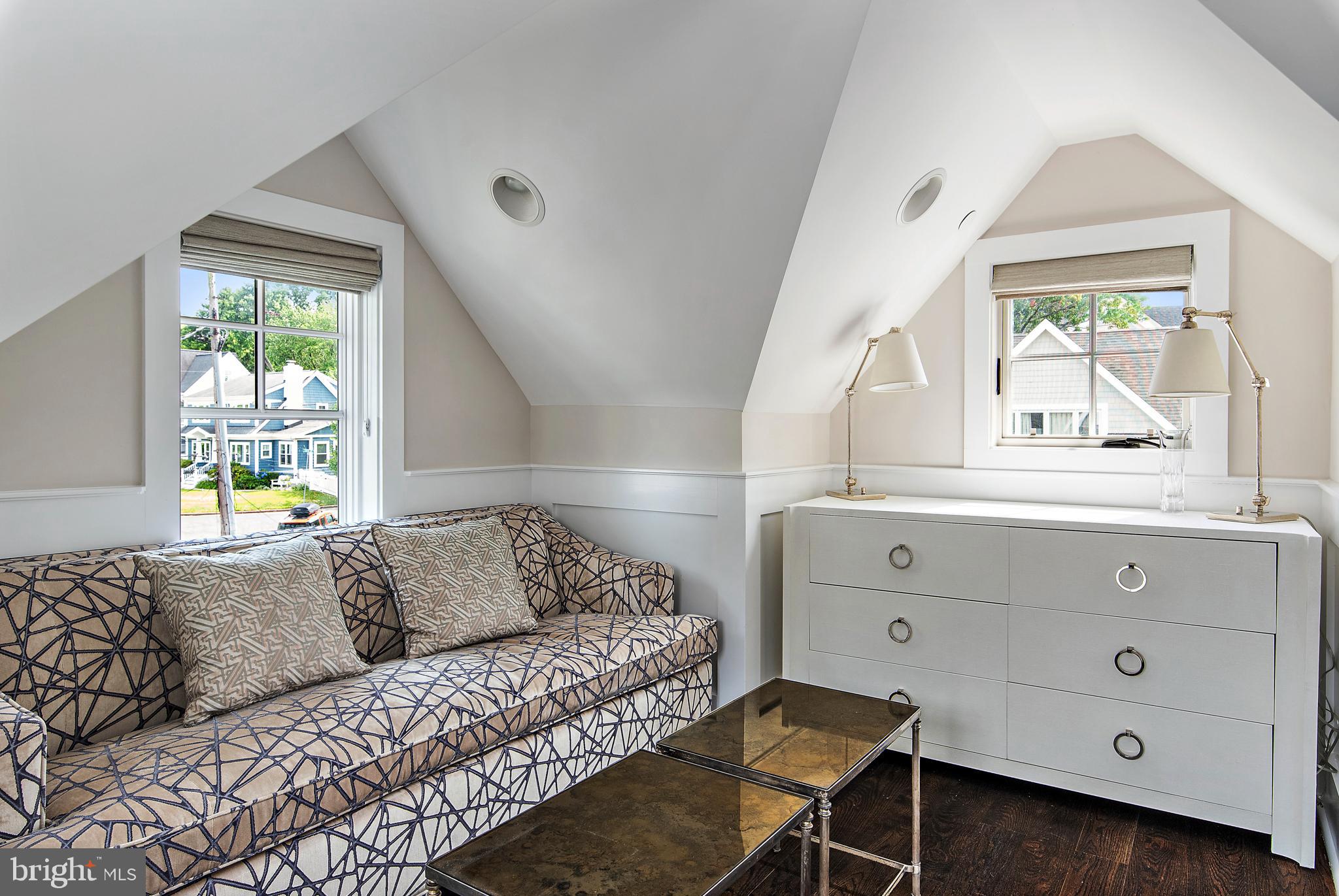 EASTPORT - Residential