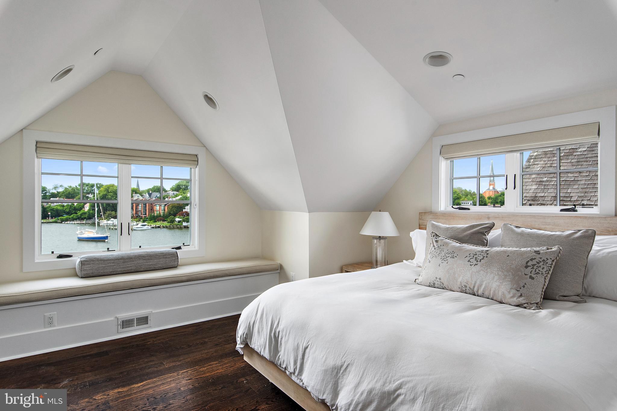 EASTPORT - Residential