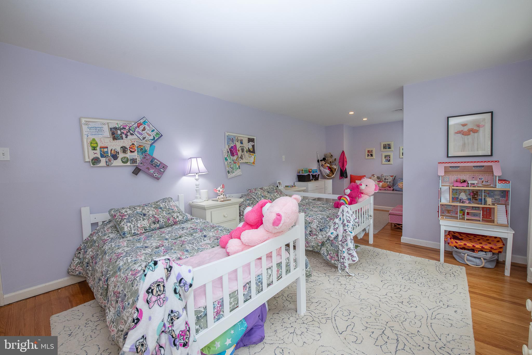 COUNTRYVIEW - Residential