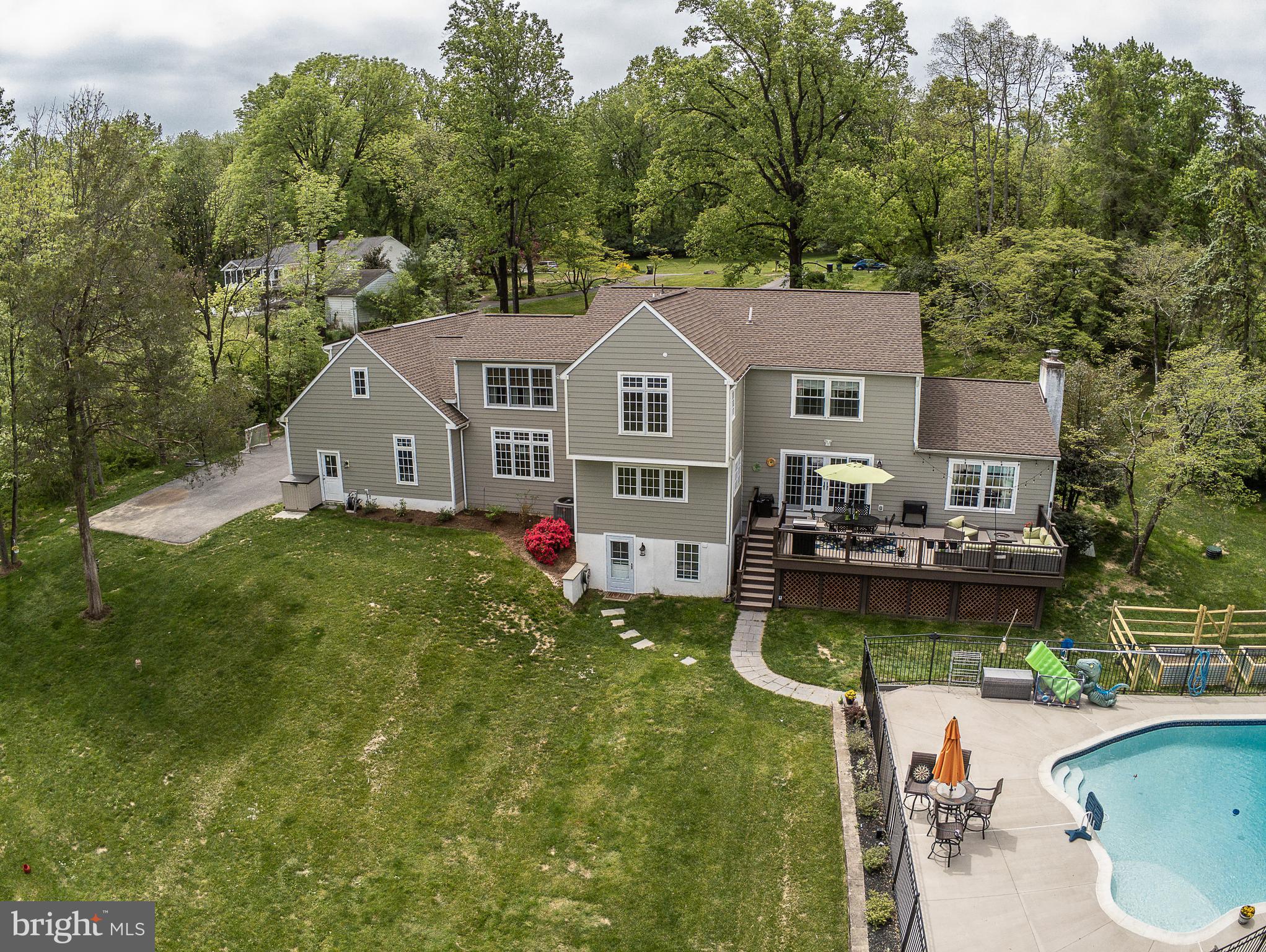 COUNTRYVIEW - Residential