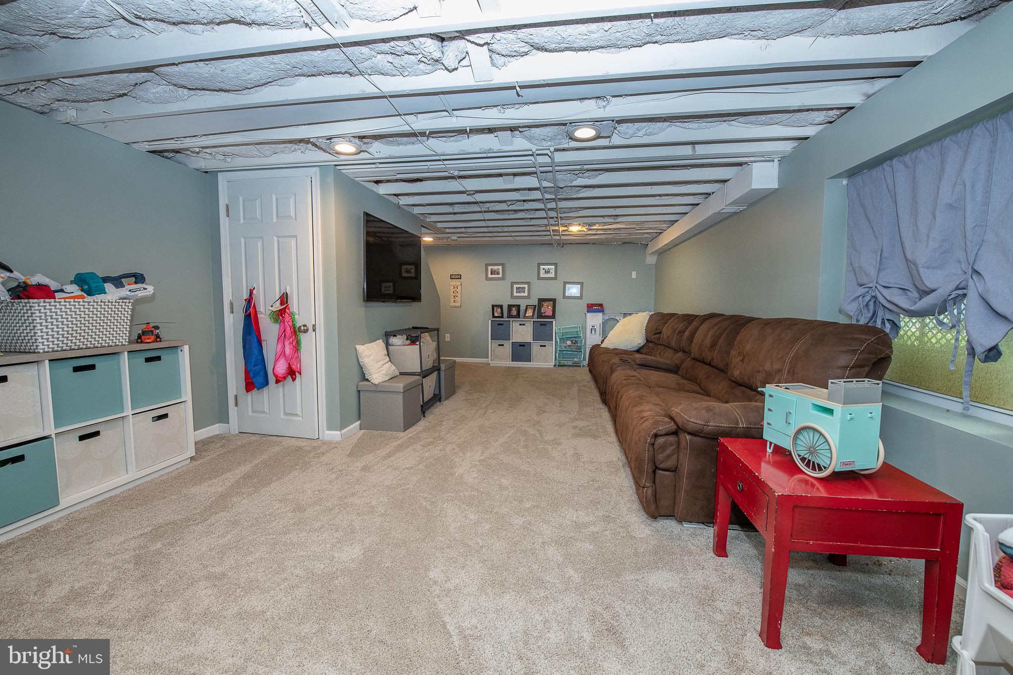 COUNTRYVIEW - Residential