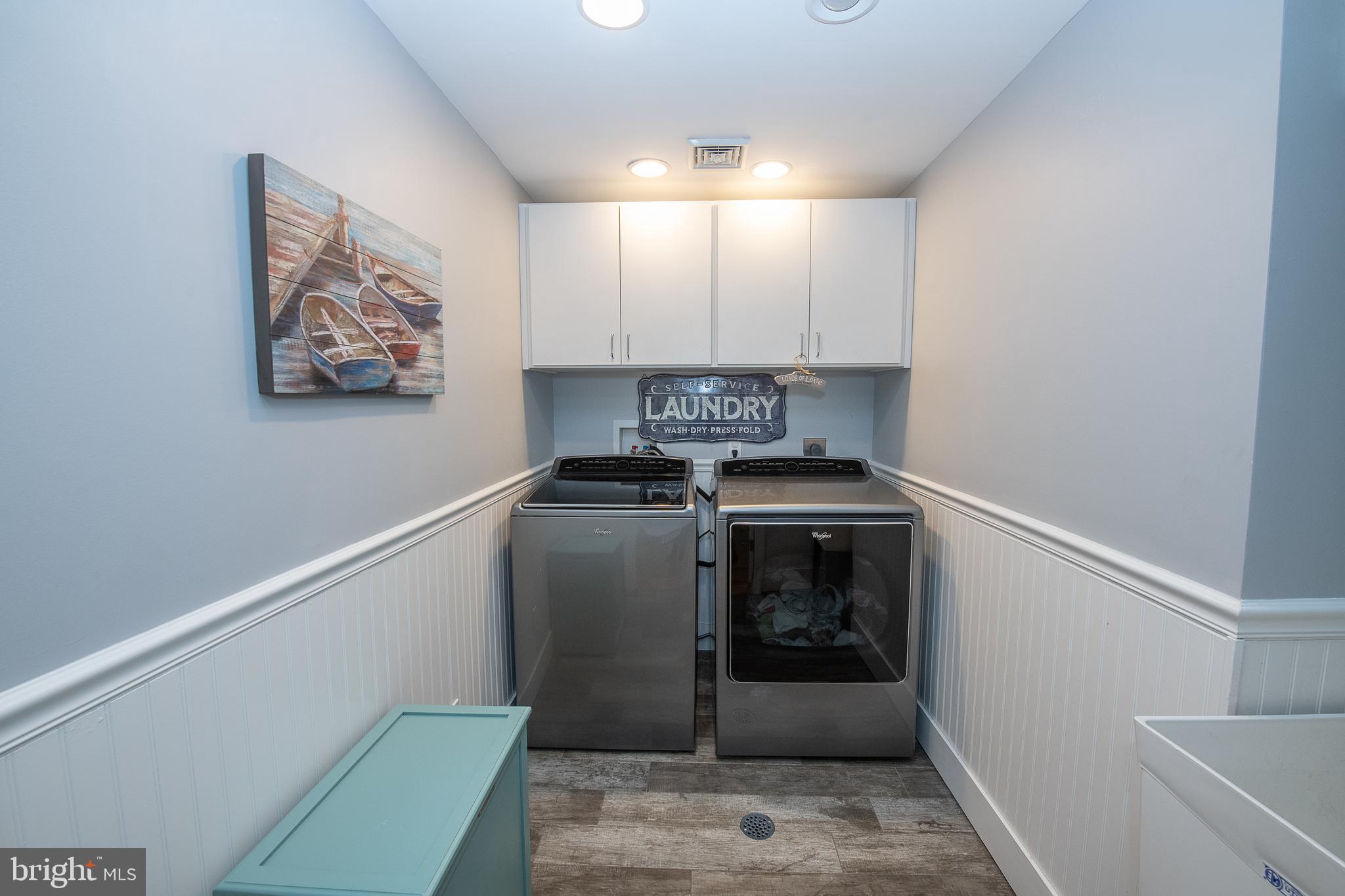 COUNTRYVIEW - Residential