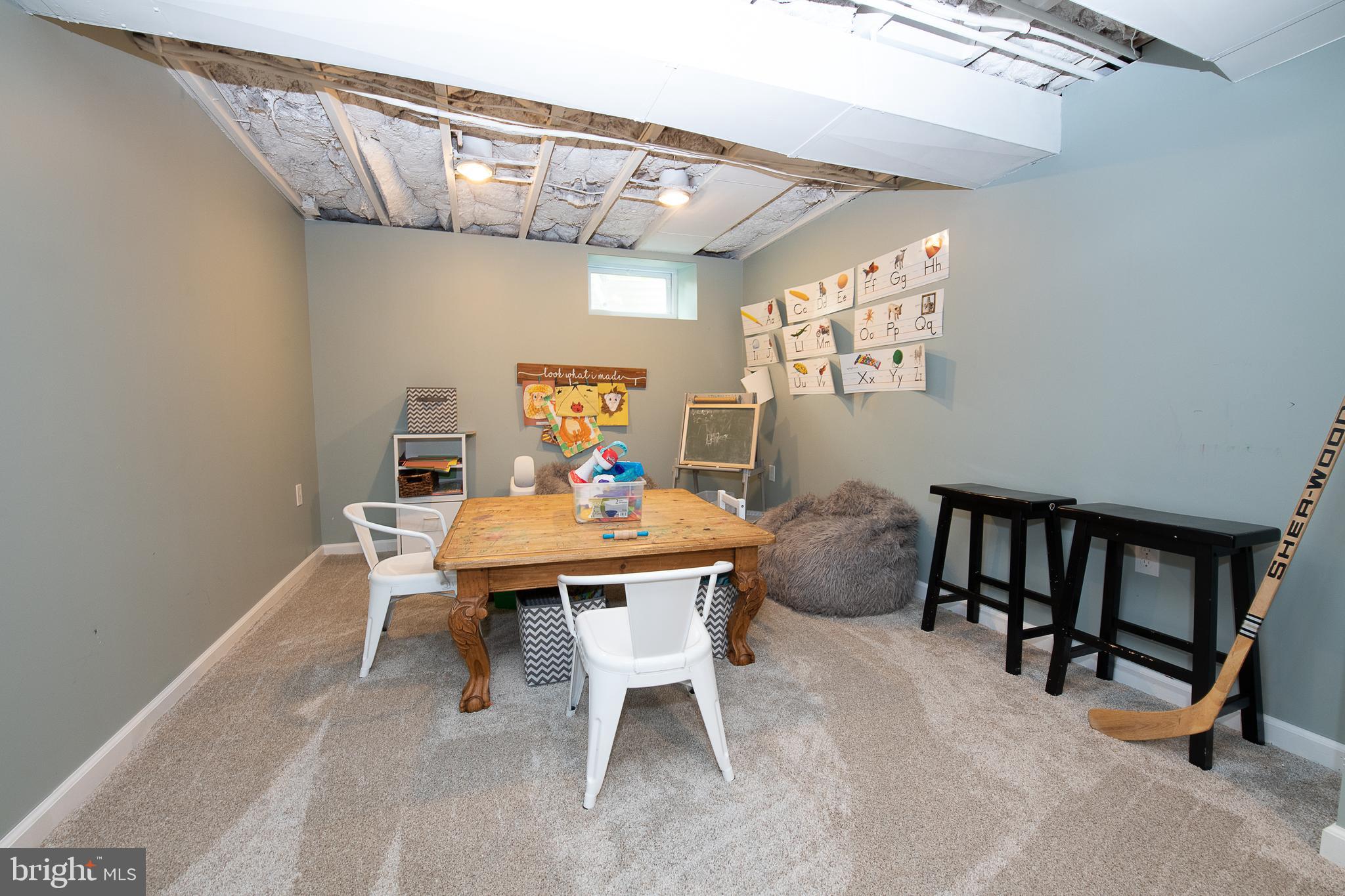 COUNTRYVIEW - Residential