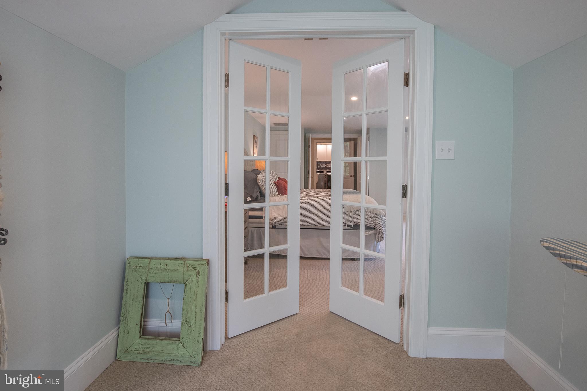 COUNTRYVIEW - Residential