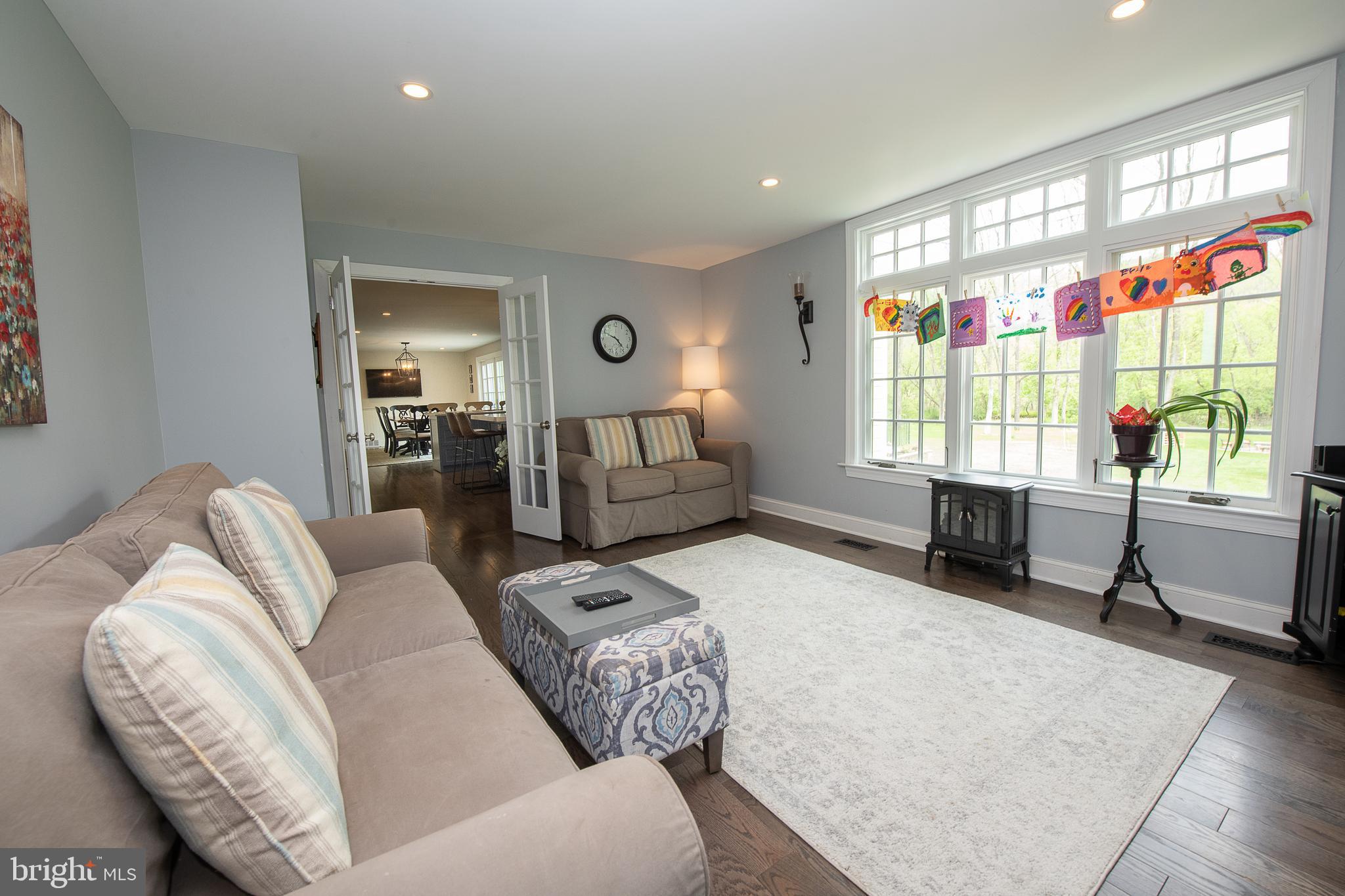 COUNTRYVIEW - Residential