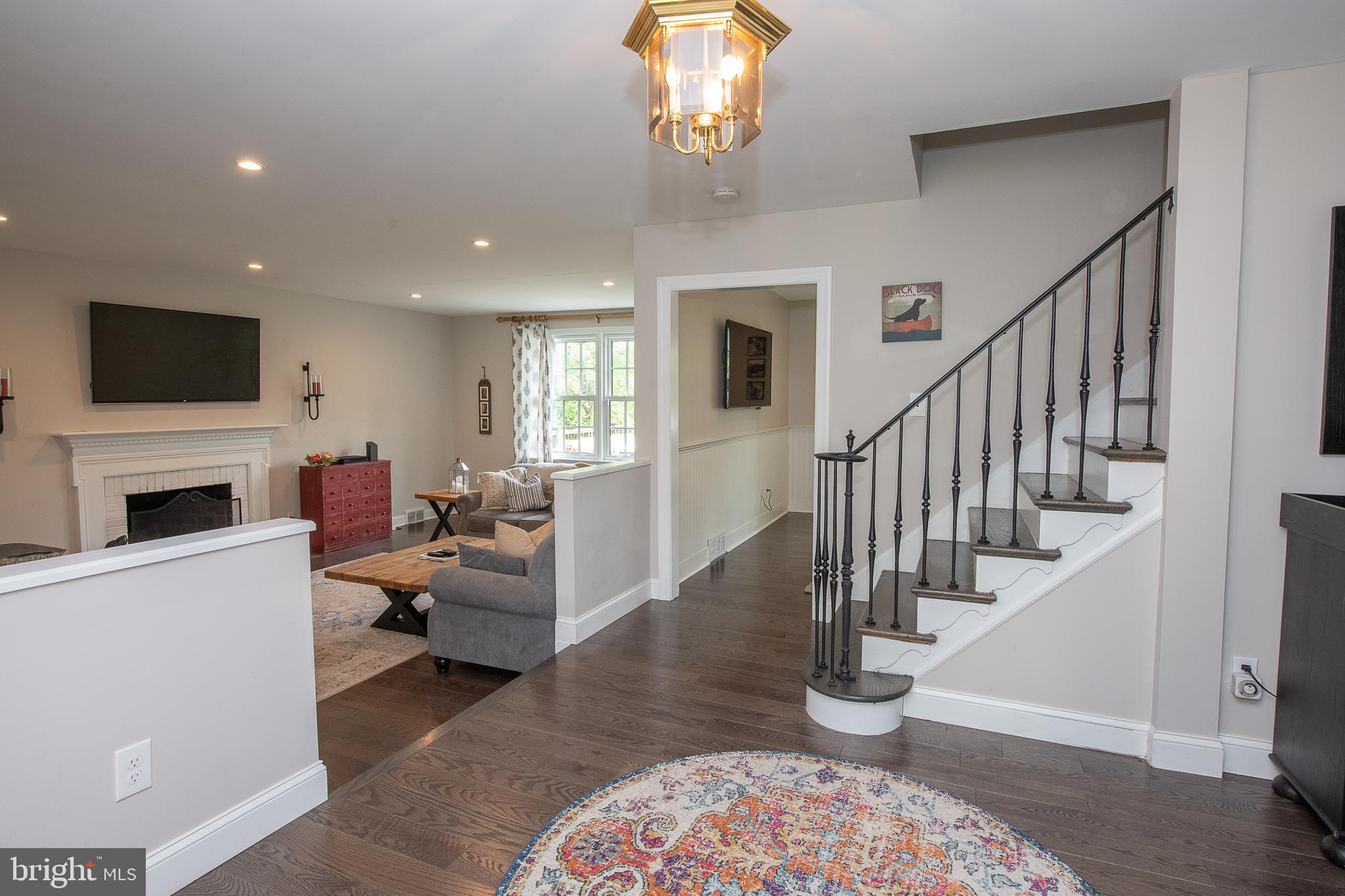 COUNTRYVIEW - Residential