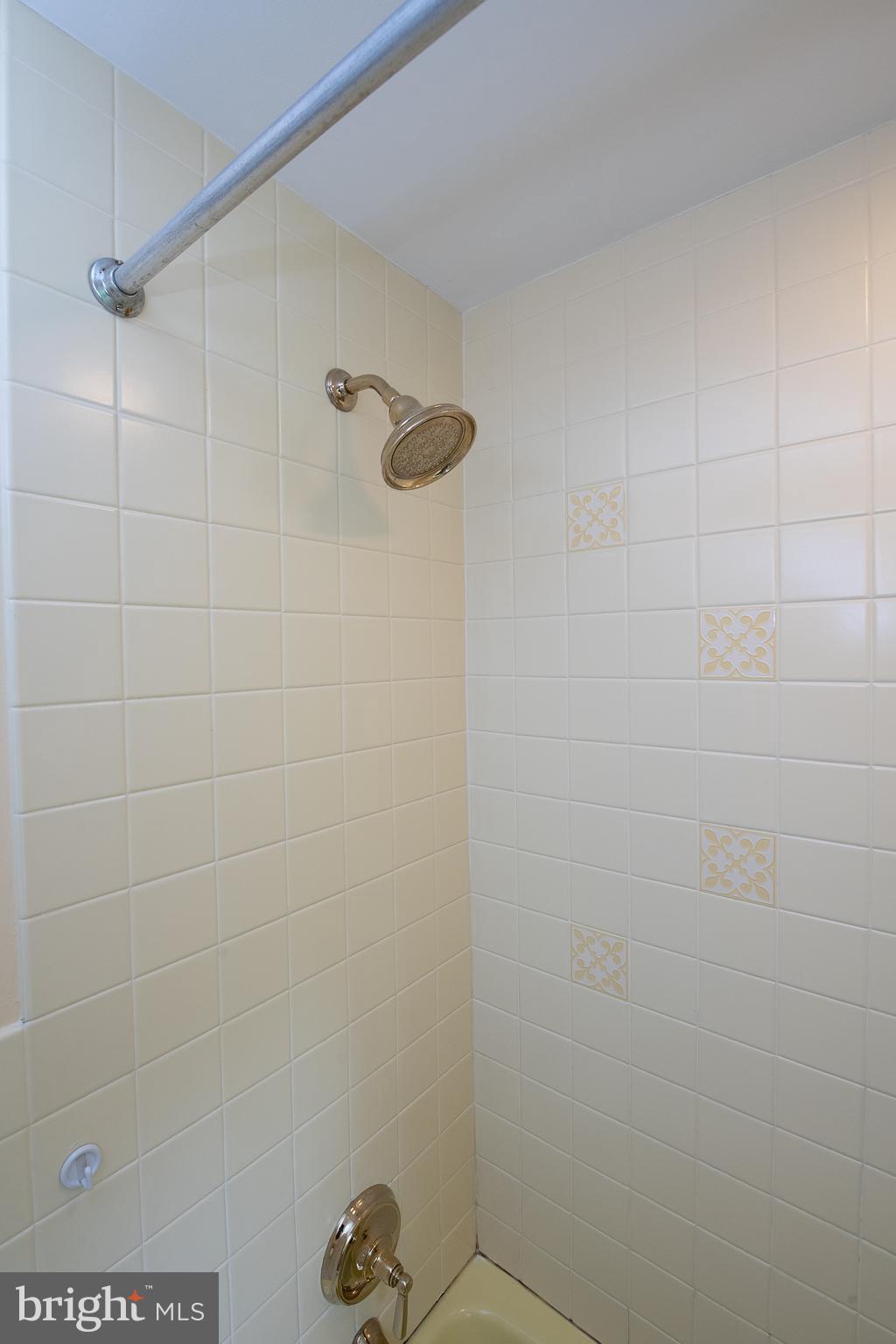 COUNTRYVIEW - Residential