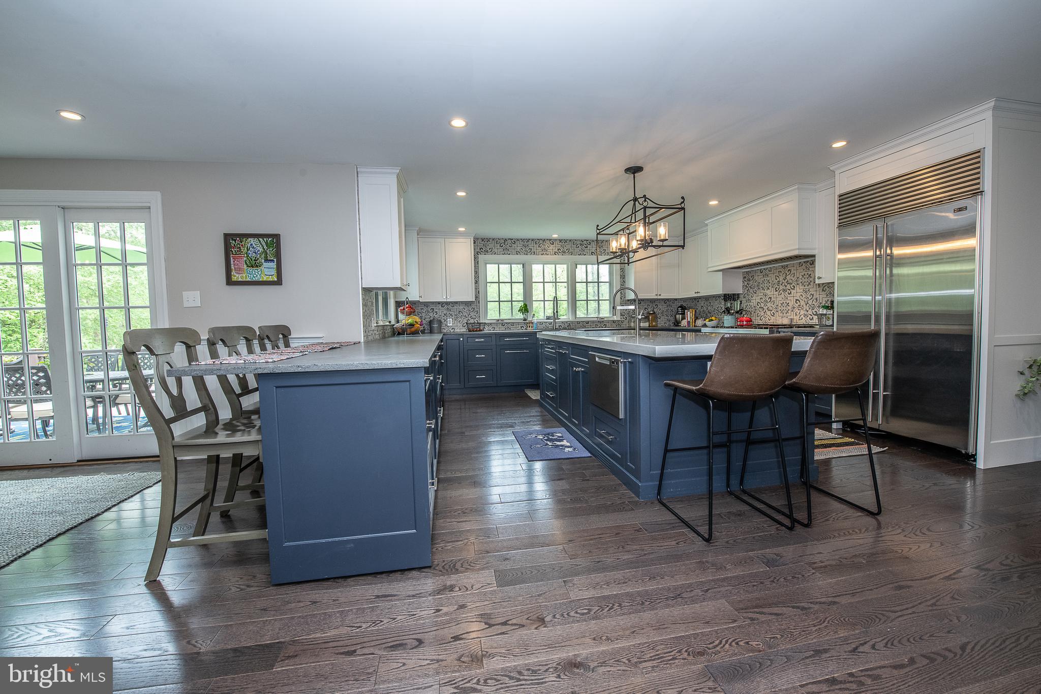 COUNTRYVIEW - Residential