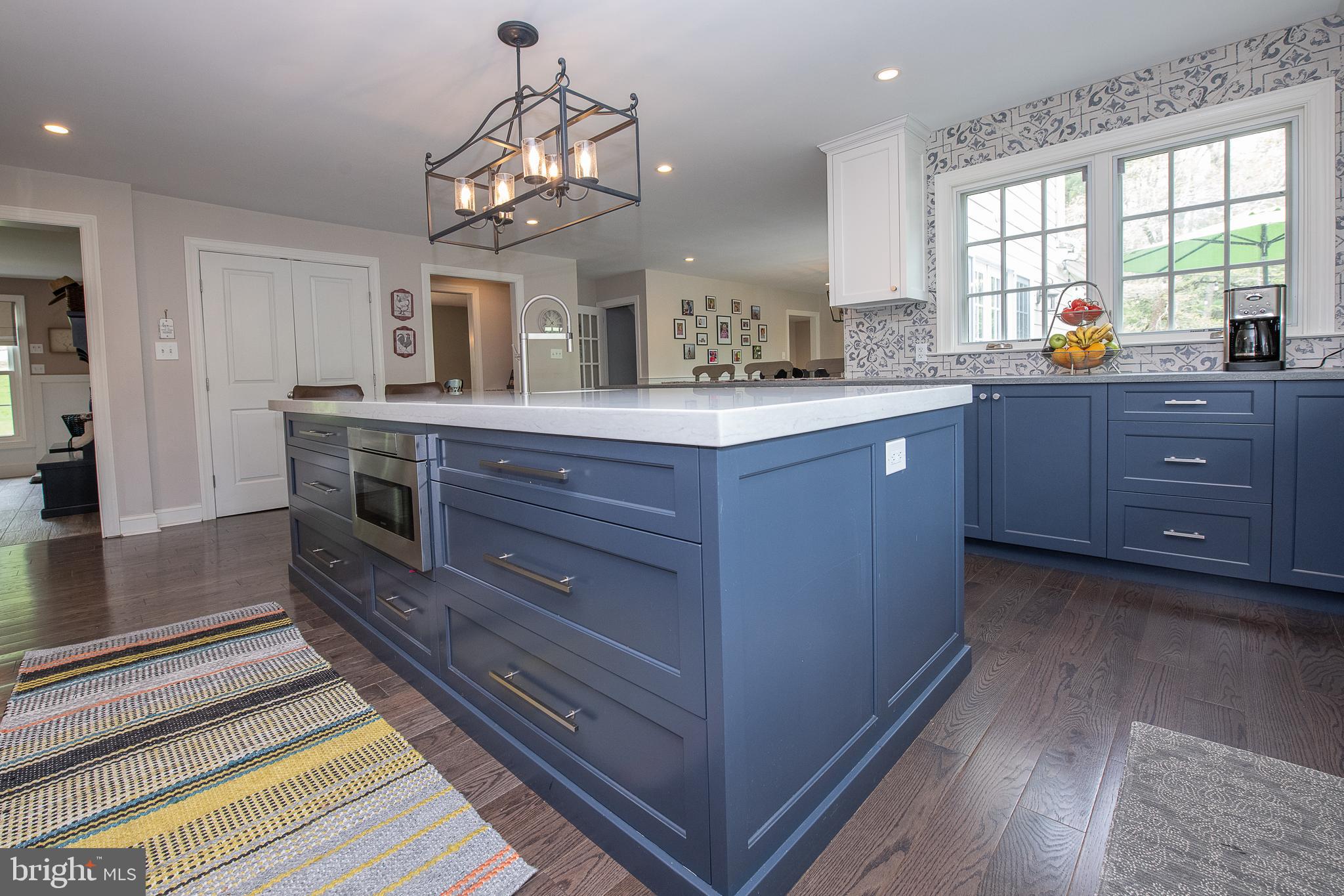 COUNTRYVIEW - Residential