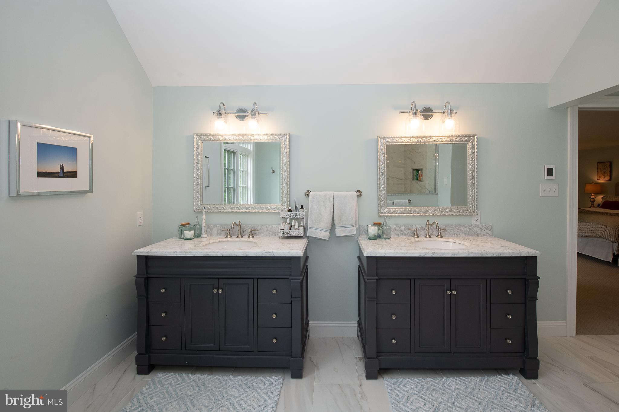 COUNTRYVIEW - Residential