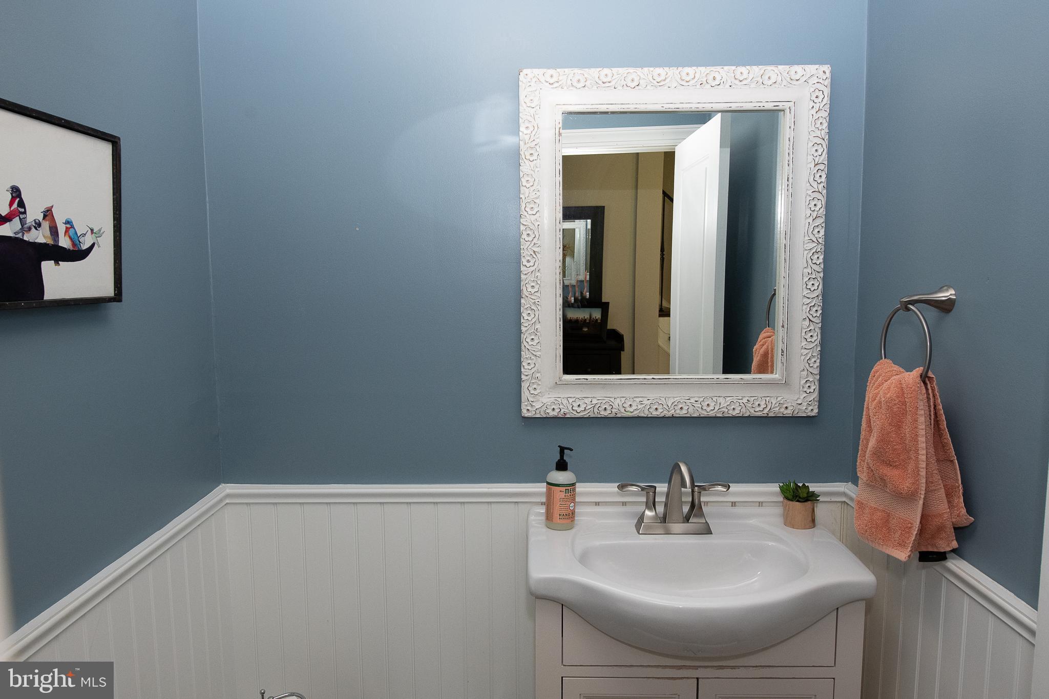 COUNTRYVIEW - Residential