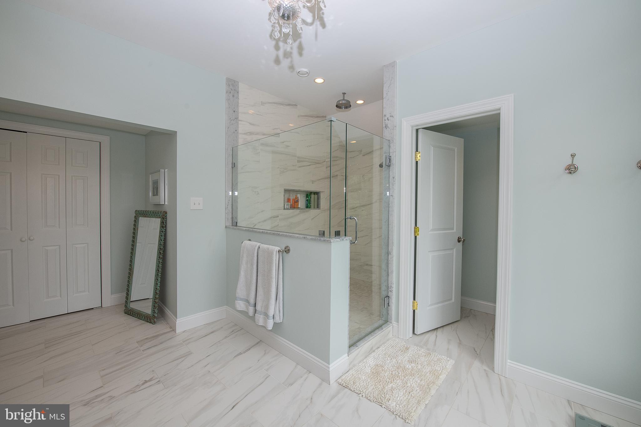 COUNTRYVIEW - Residential