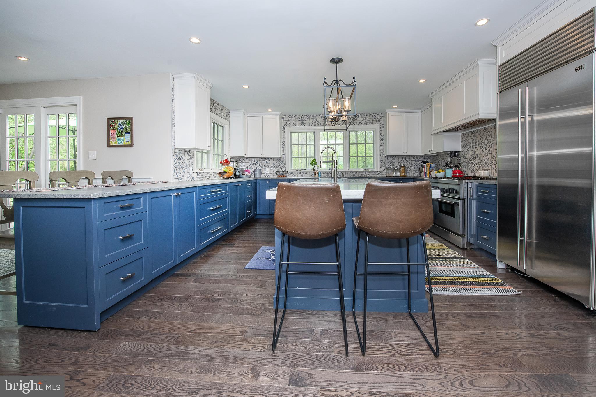 COUNTRYVIEW - Residential