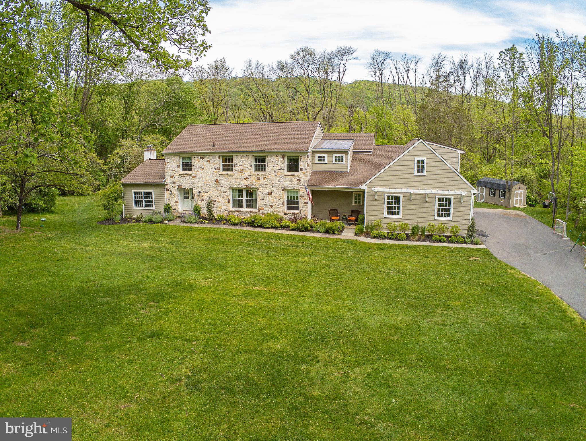 COUNTRYVIEW - Residential