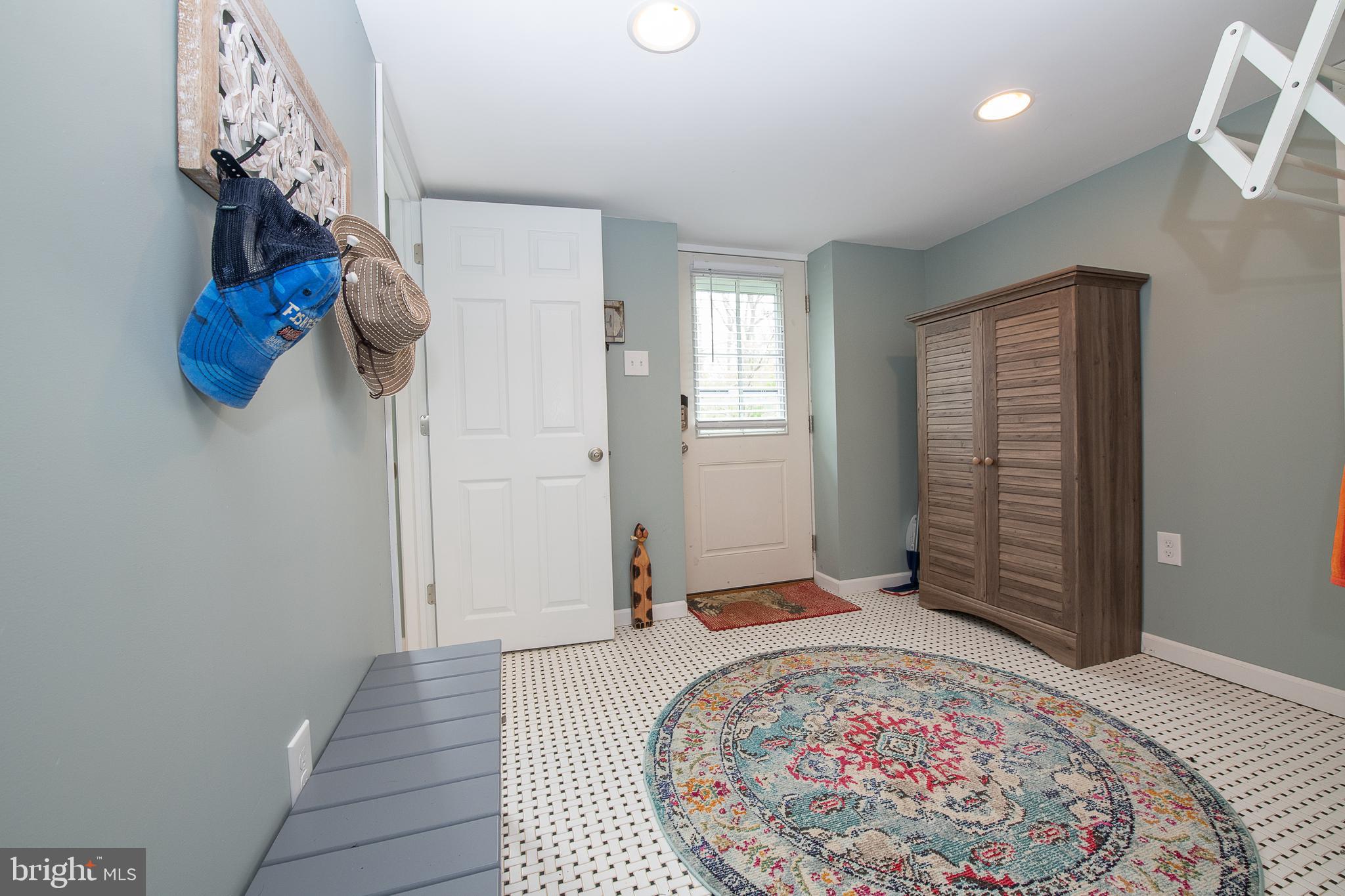 COUNTRYVIEW - Residential